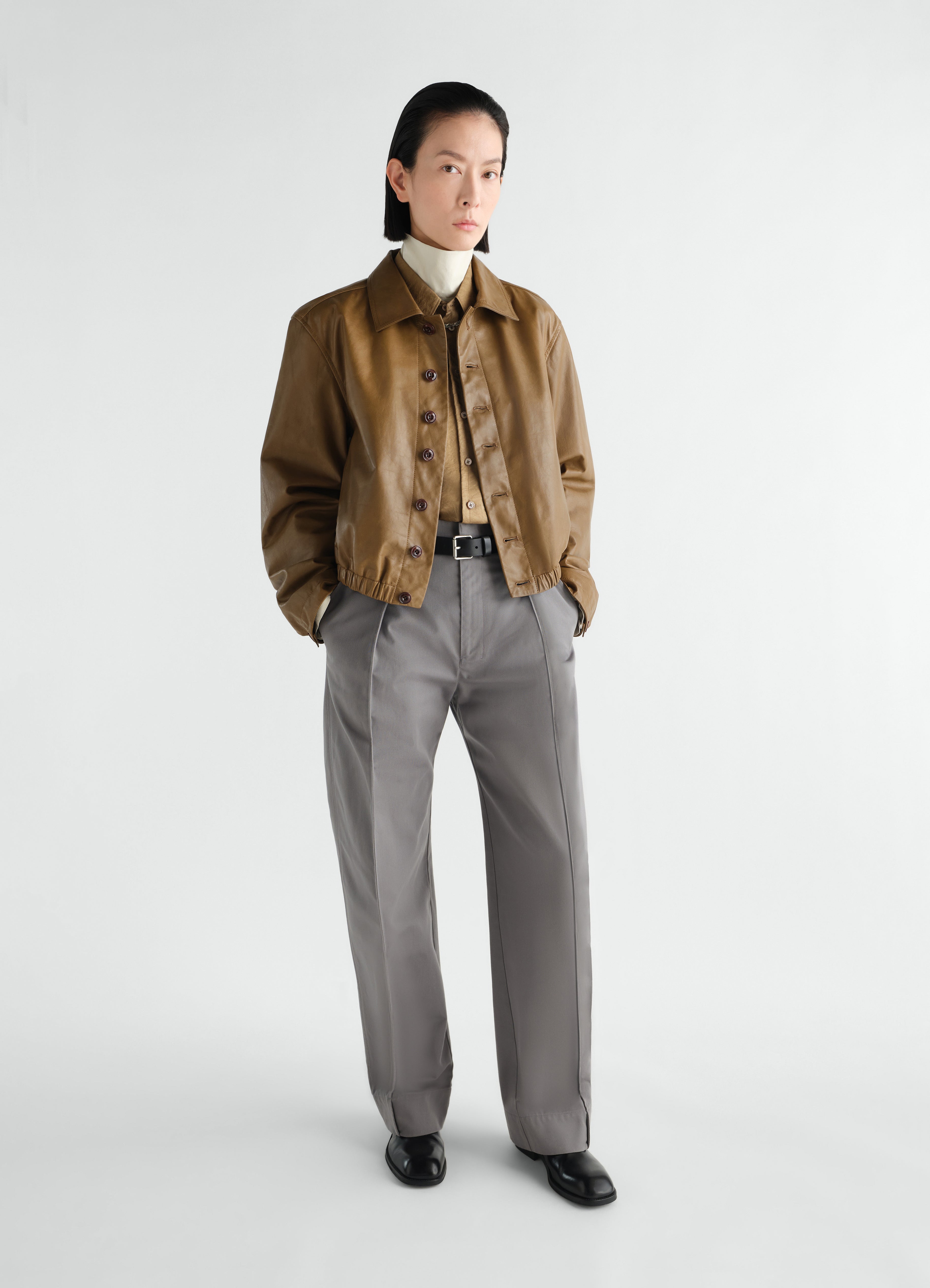 HOSE MIT ABGERUNDETEM SCHNITT AUS POLY-BAUMWOLL-TWILL
