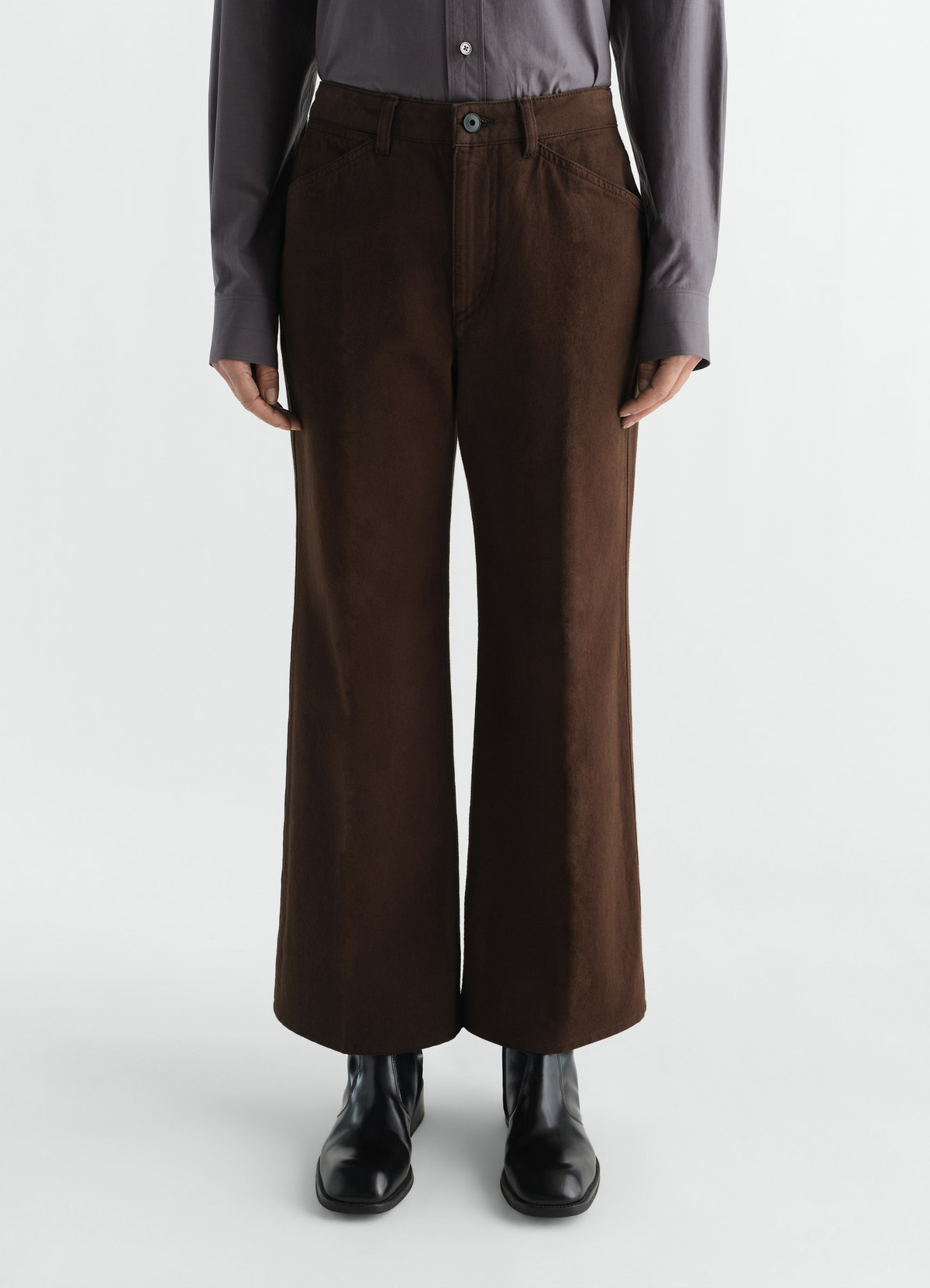 Flared 5 pockets in garment dyed heavy broken twill