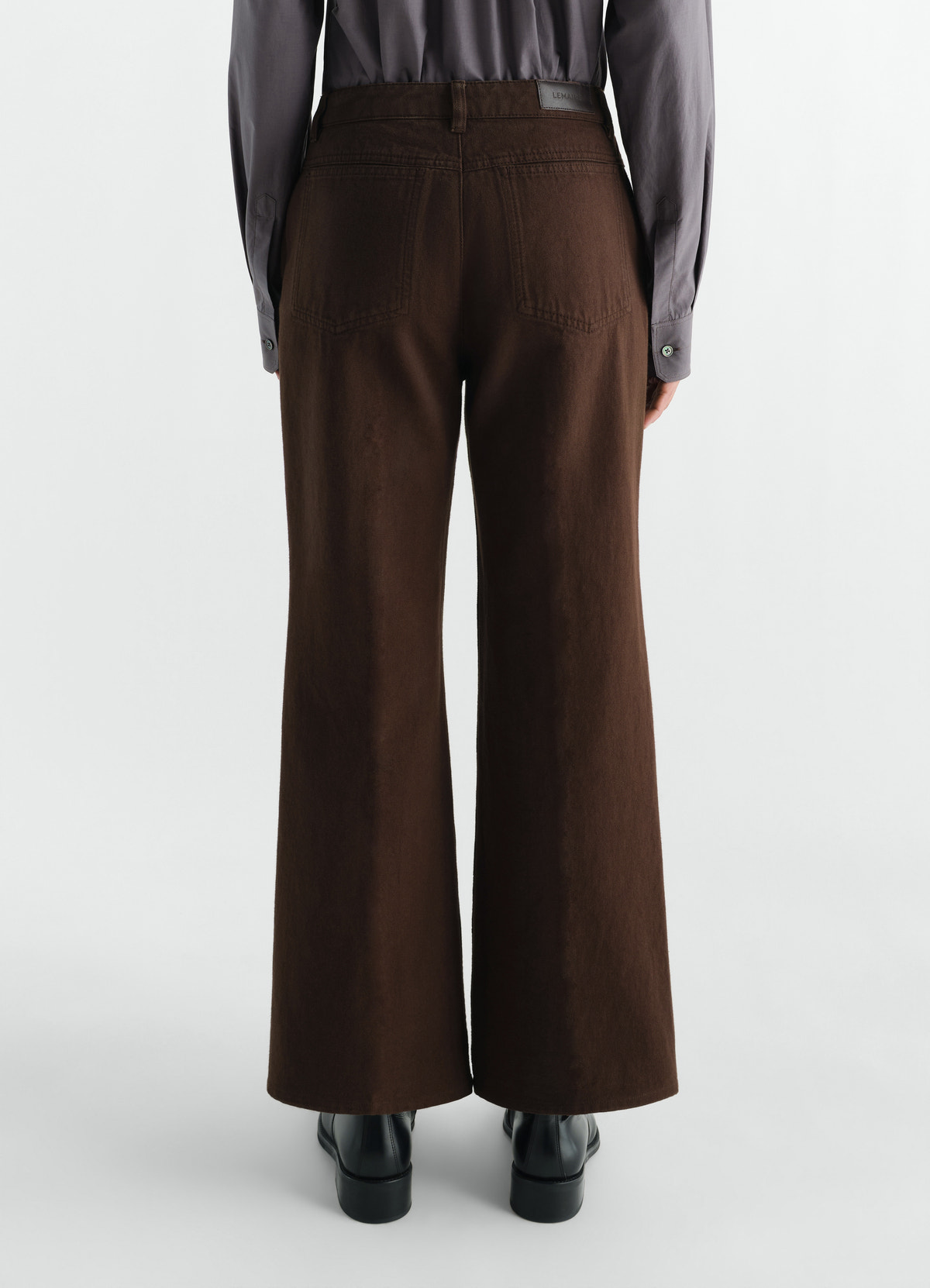 Flared 5 pockets in garment dyed heavy broken twill