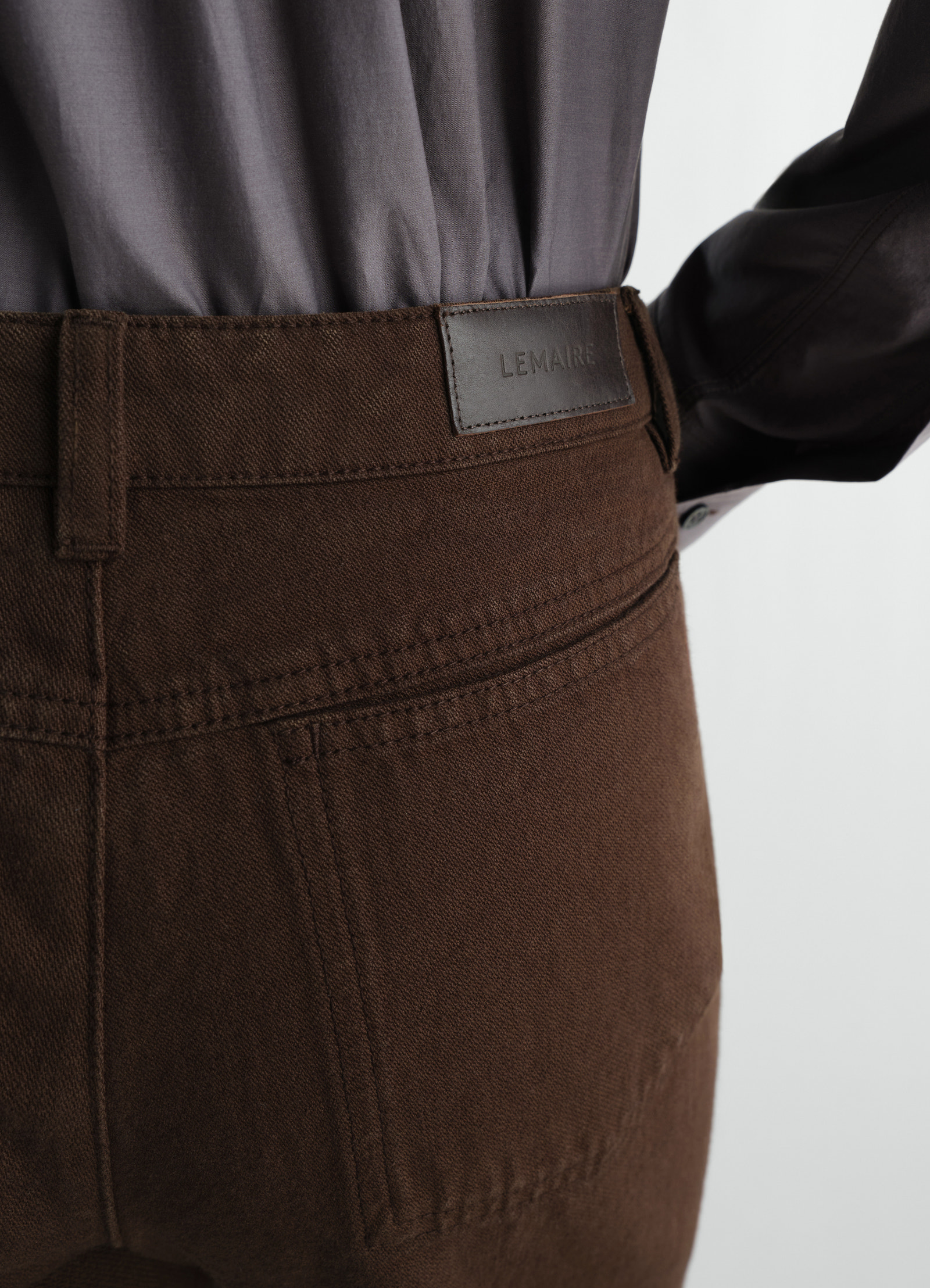 Flared five-pocket pants in heavy garment-dyed broken twill
