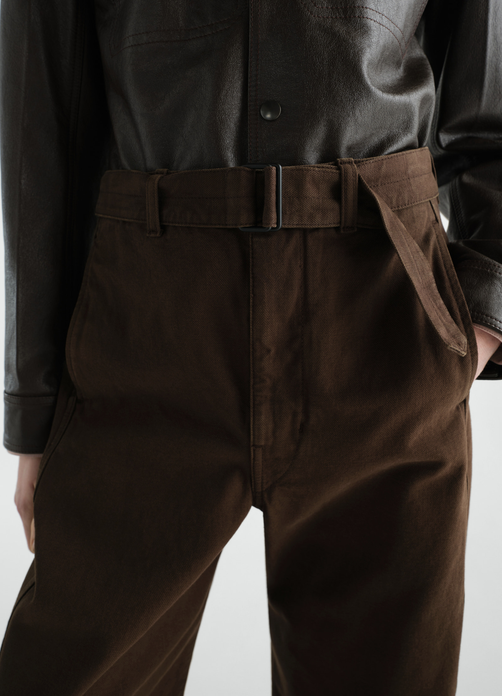 Twisted belted pants in dyed heavy broken twill