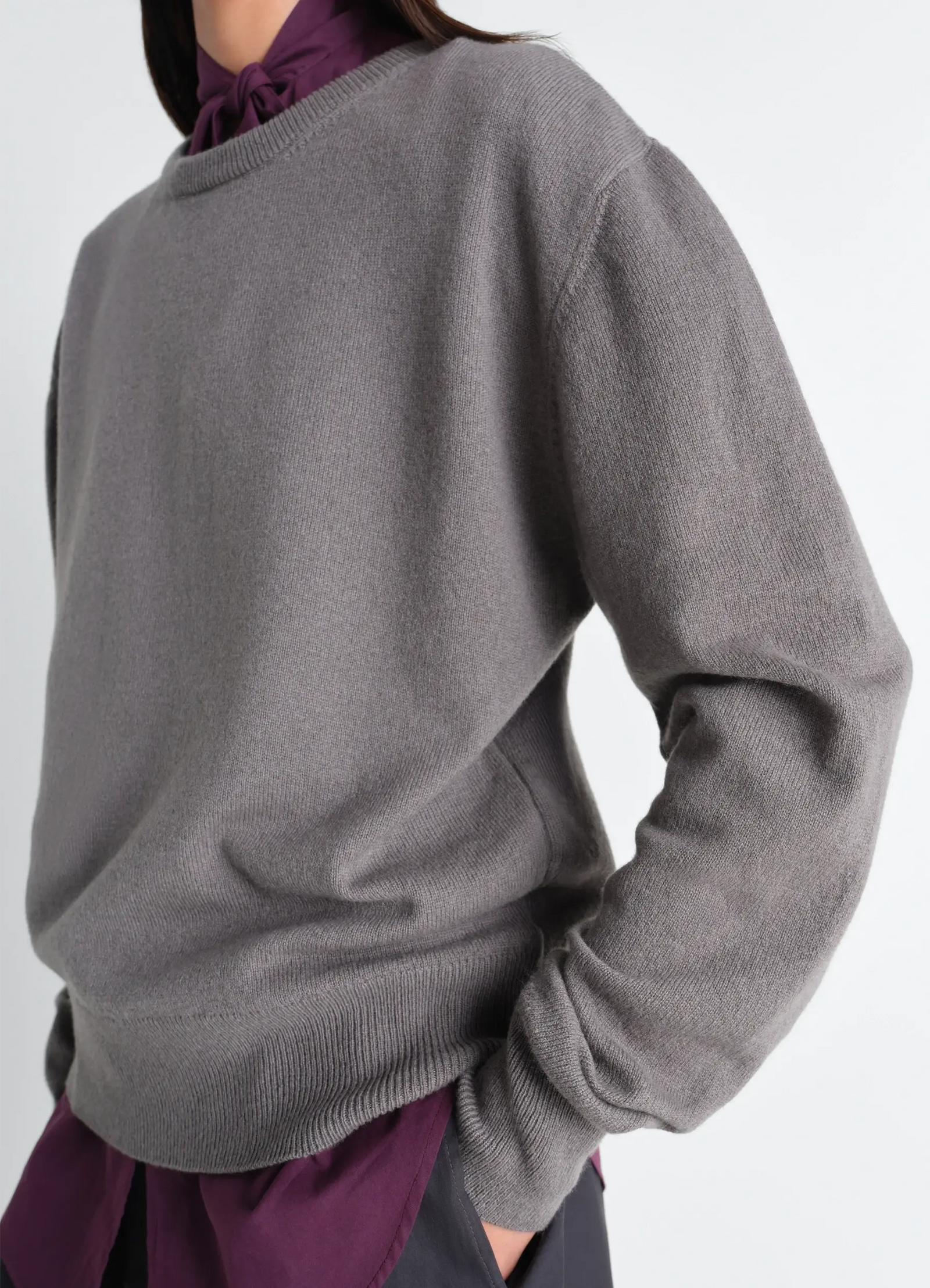 CREW NECK SWEATER IN CASHMERE WOOL - Wolf - Cashmere Wool - Unisex