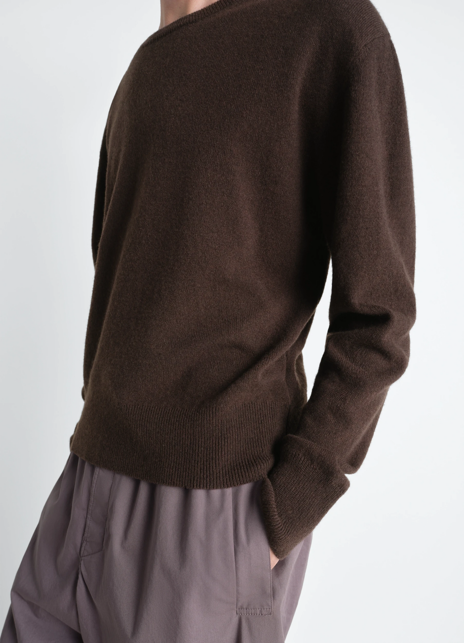 Lemaire crew neck sweater in cashmere wool brown, model shot, side view loose fit draped