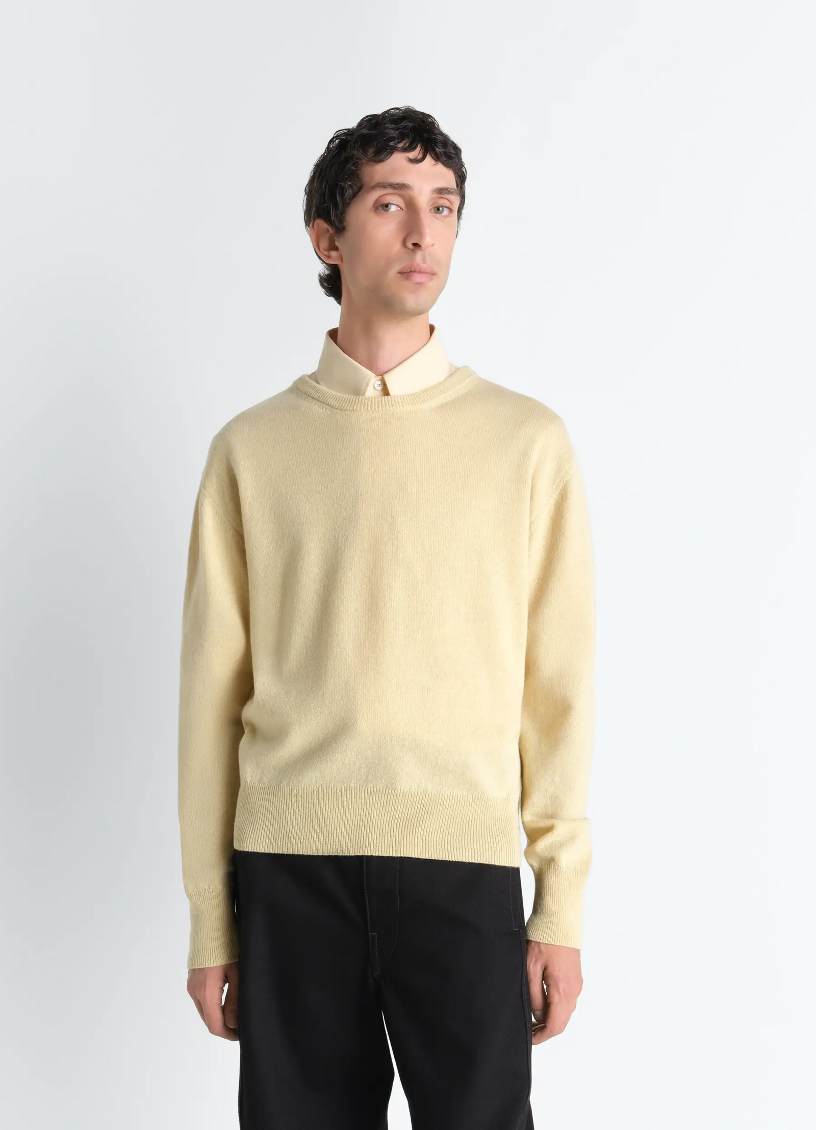 CREW NECK SWEATER IN CASHMERE WOOL - Butter - Cashmere Wool