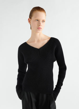 Off-shoulder sweater in worsted wool