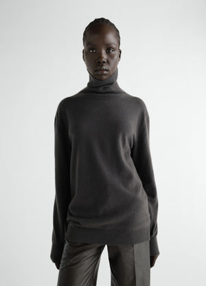 Stand-collar sweater in cashmere