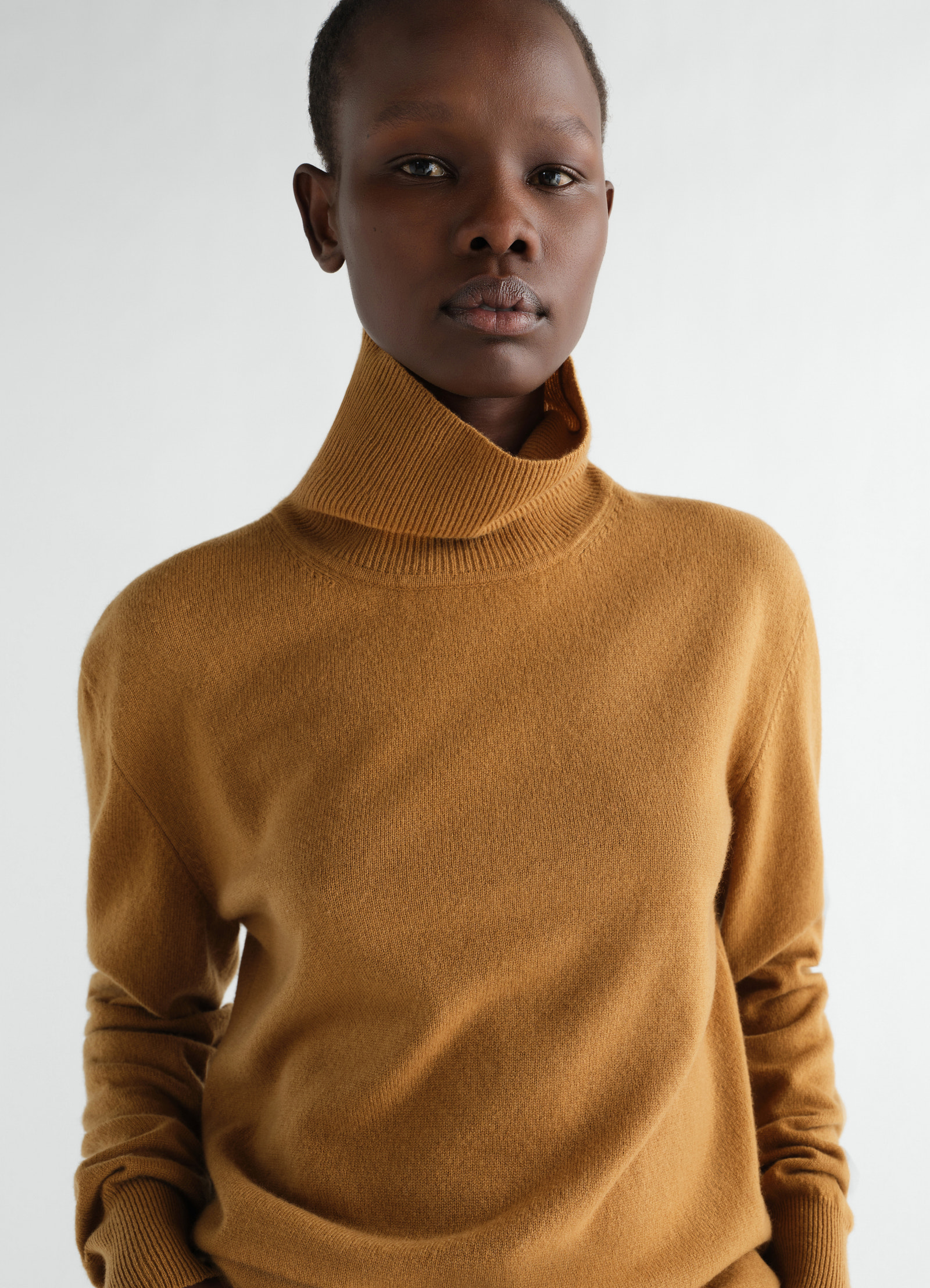 Stand-collar sweater in cashmere