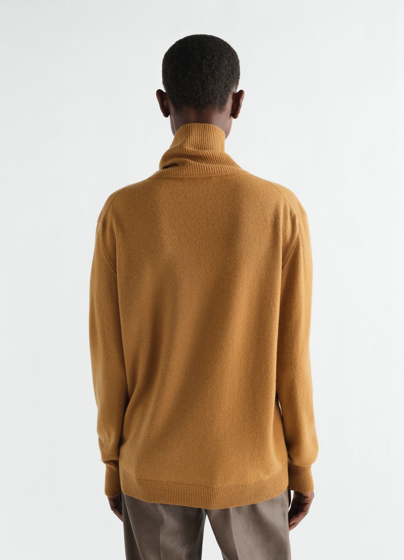 Stand-collar sweater in cashmere