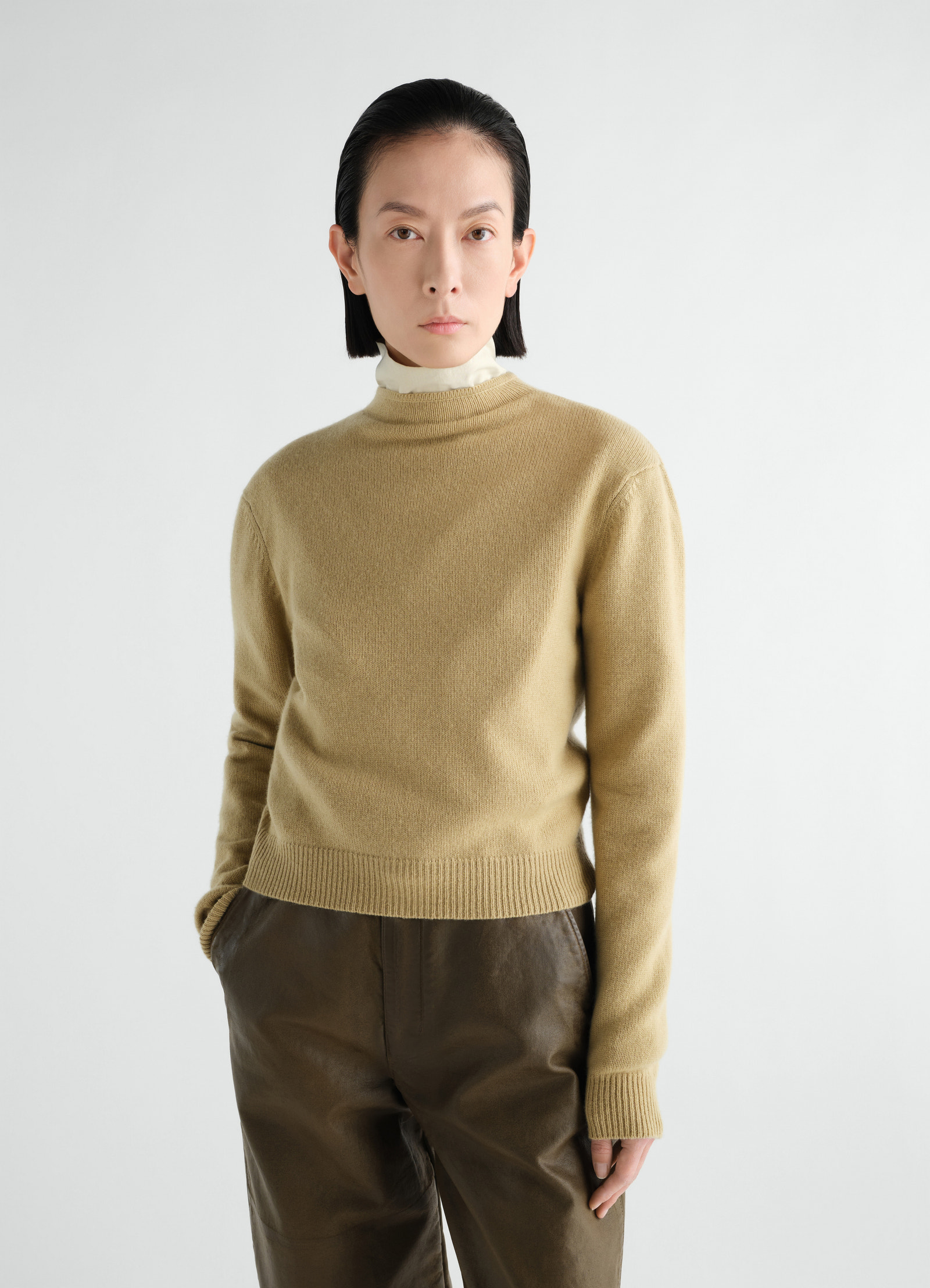 Reversible buttoned sweater in cashmere