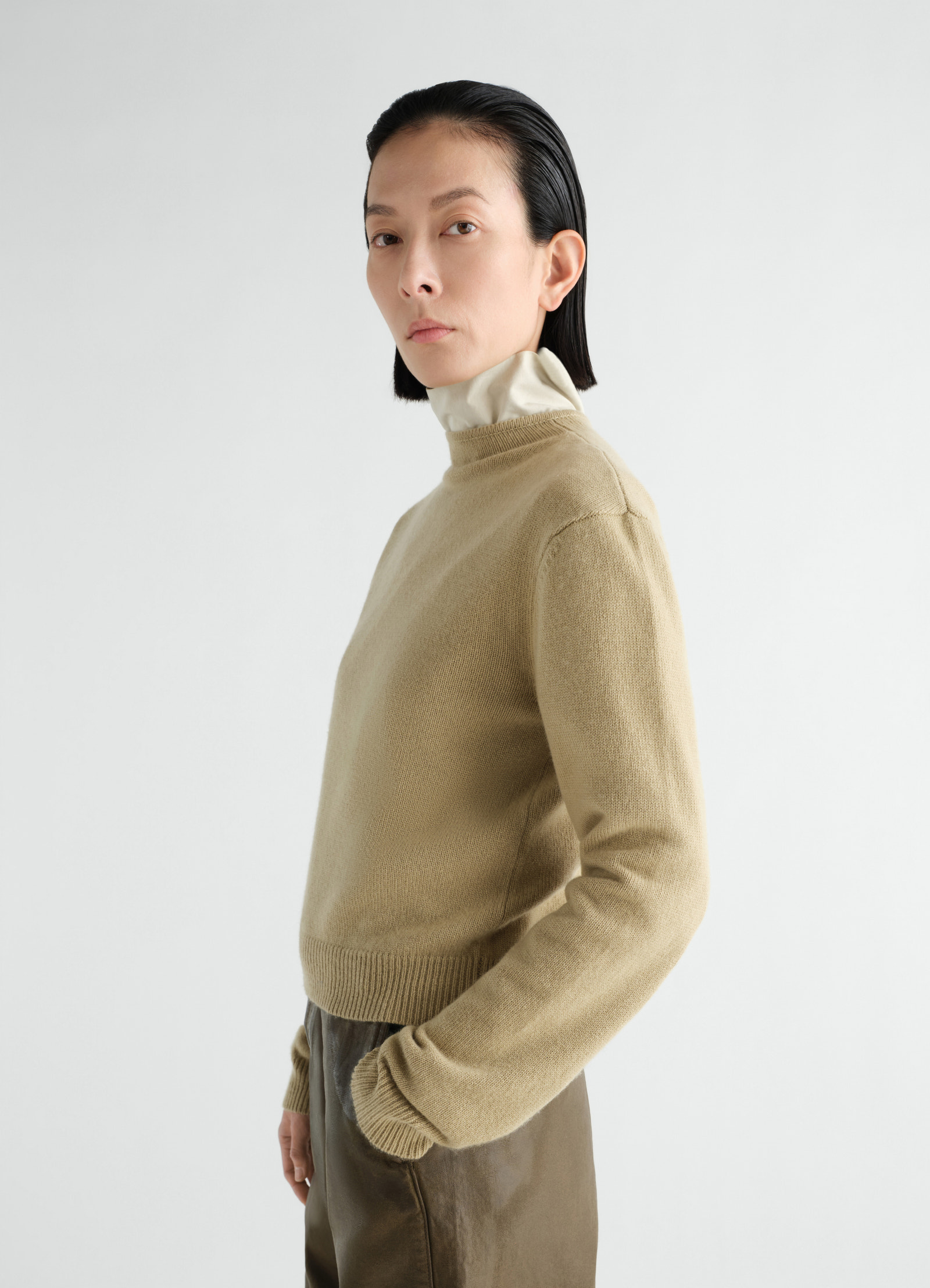 Stand-collar sweater in cashmere