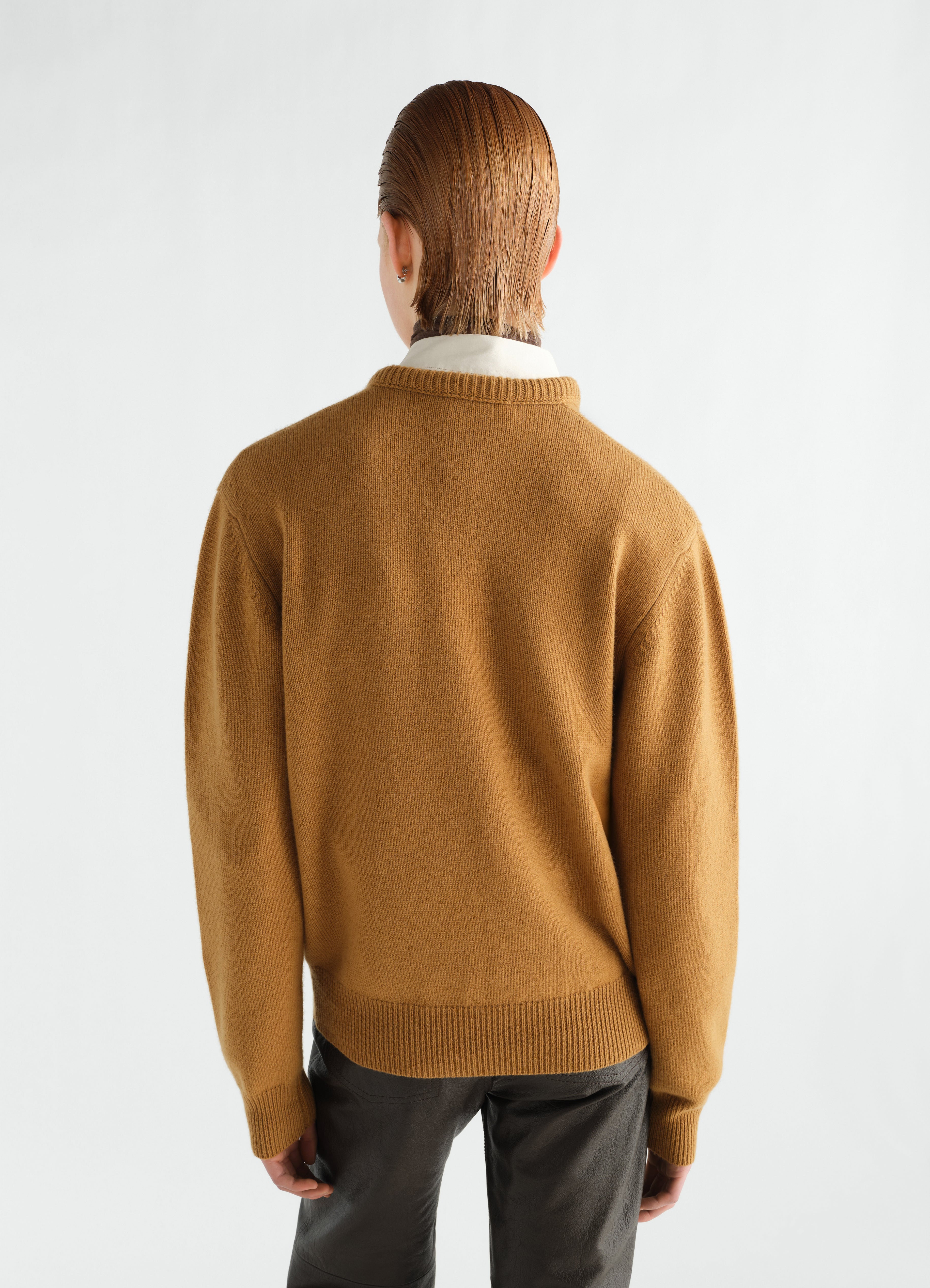 V-NECK SWEATER IN CASHMERE - Cumin - Cashmere - Unisex | LEMAIRE