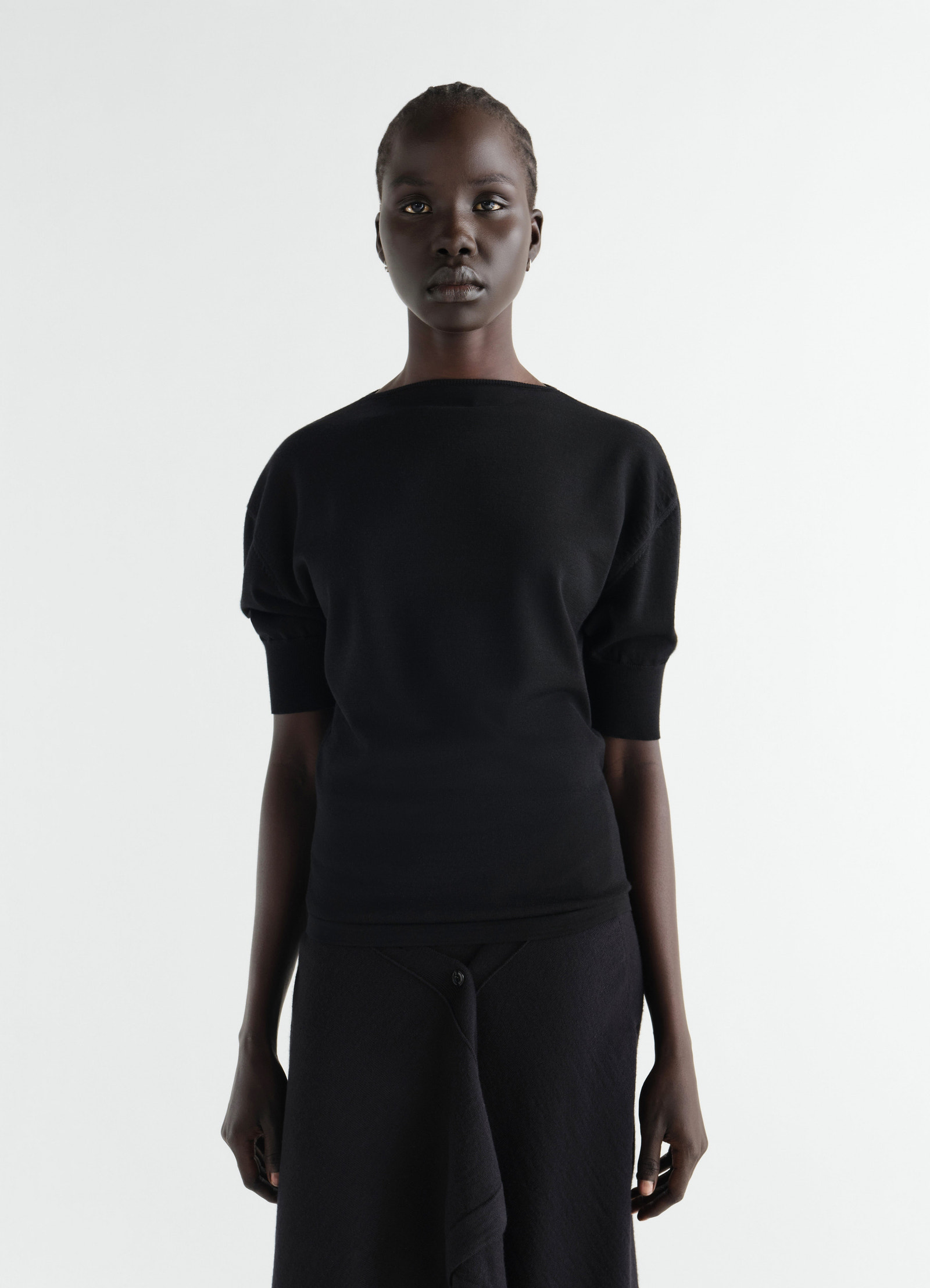 Short-sleeve sweater in fine merino wool
