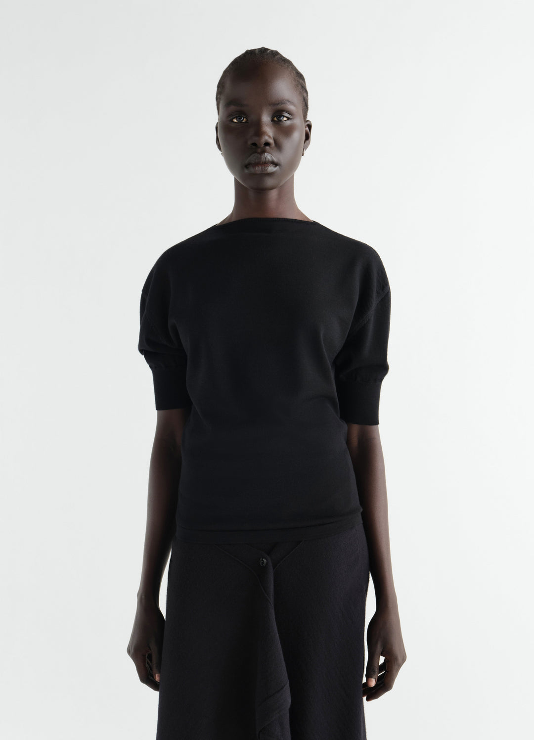 SHORT-SLEEVE SWEATER IN FINE MERINO WOOL