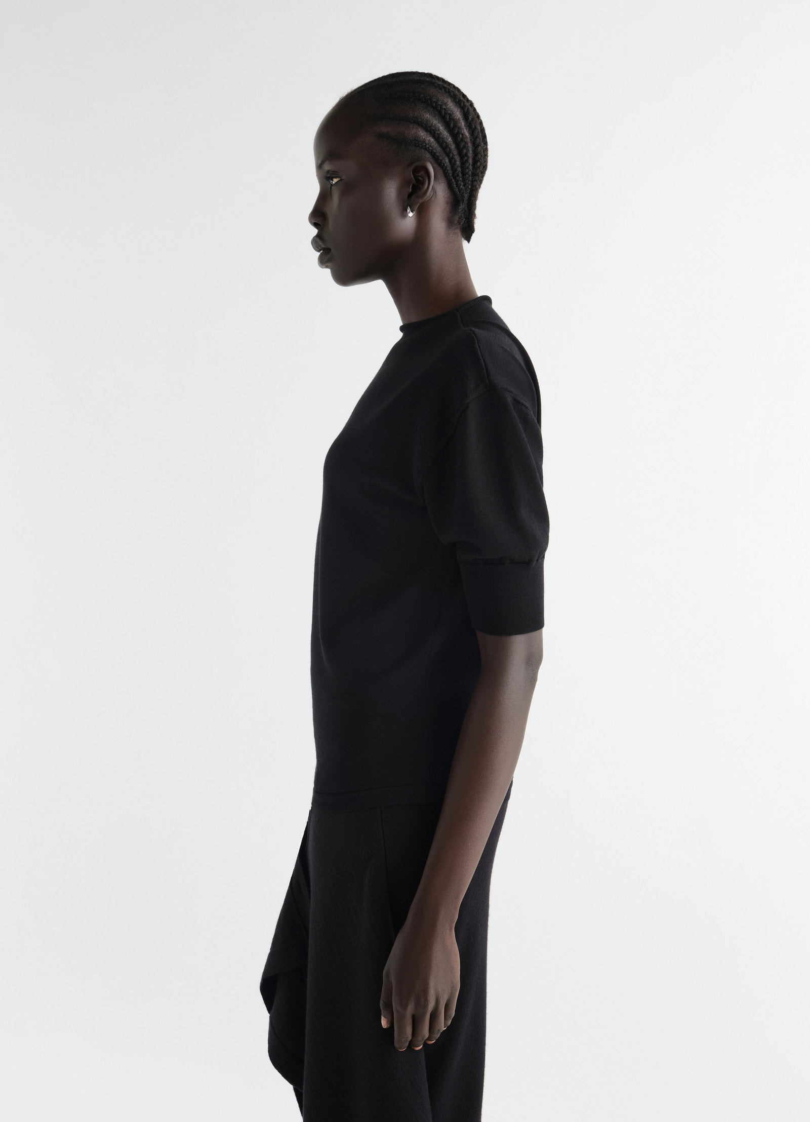 Short-sleeve sweater in fine merino wool