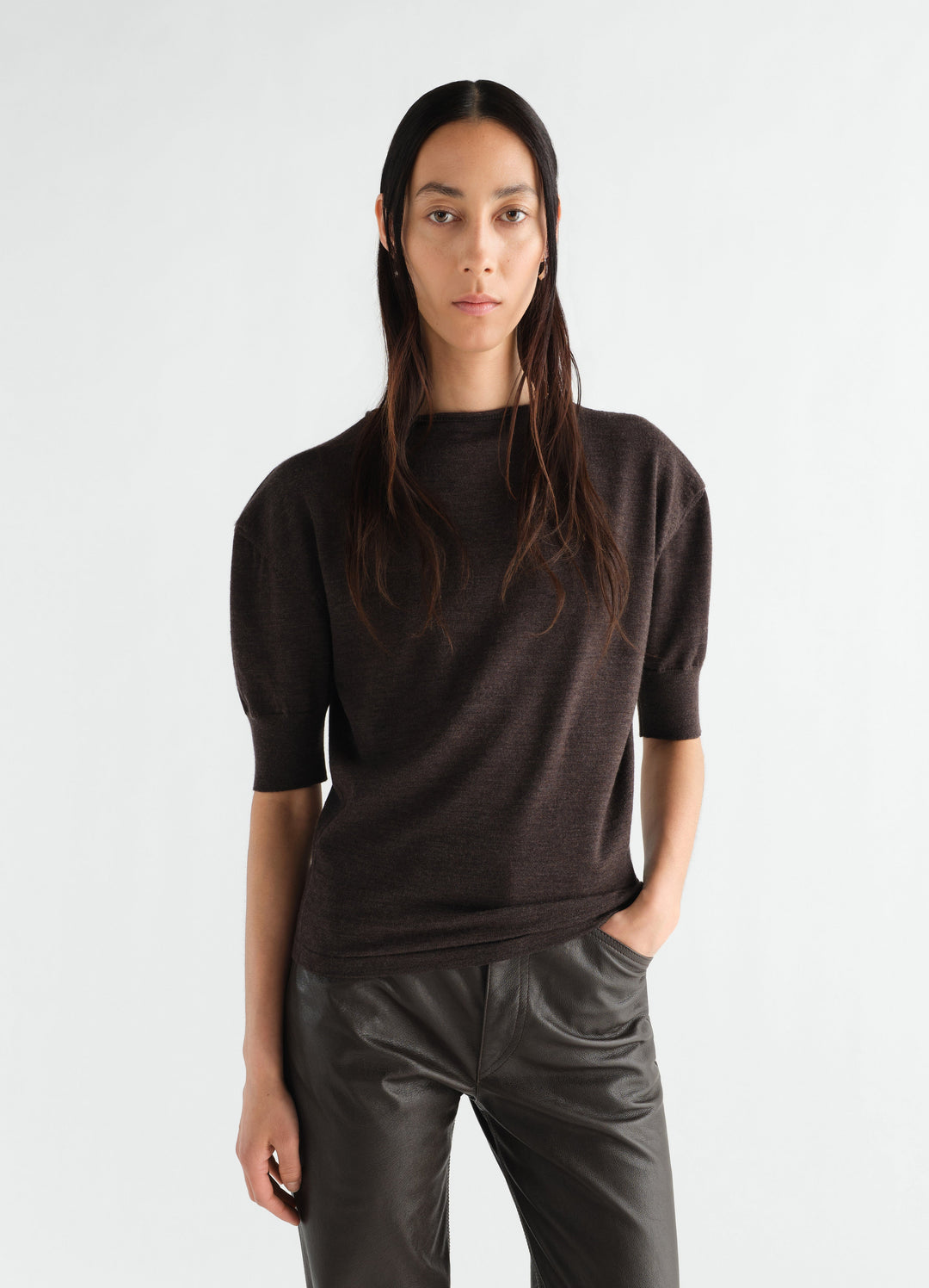 SHORT-SLEEVE SWEATER IN FINE MERINO WOOL