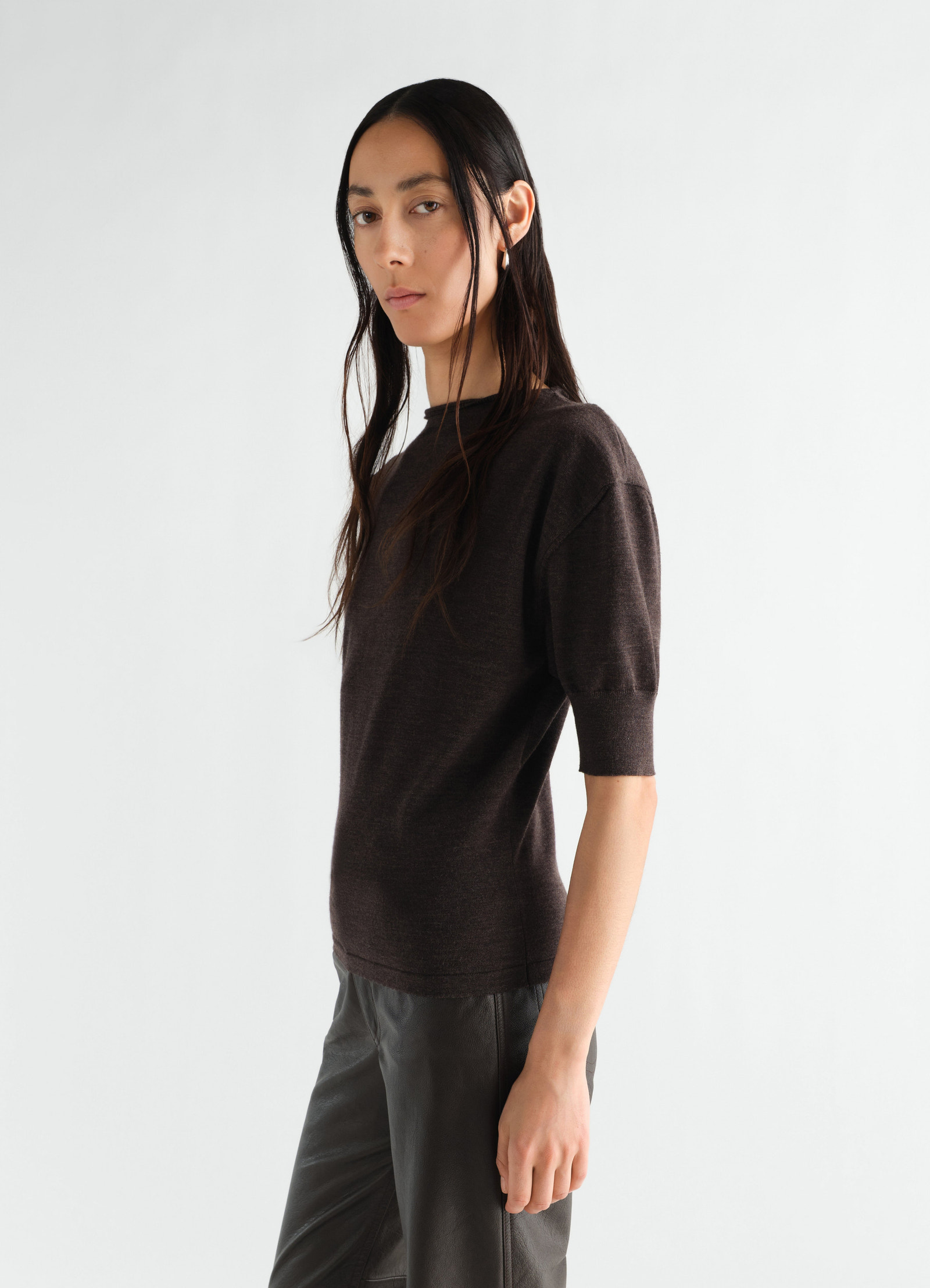 Short-sleeve sweater in fine merino wool