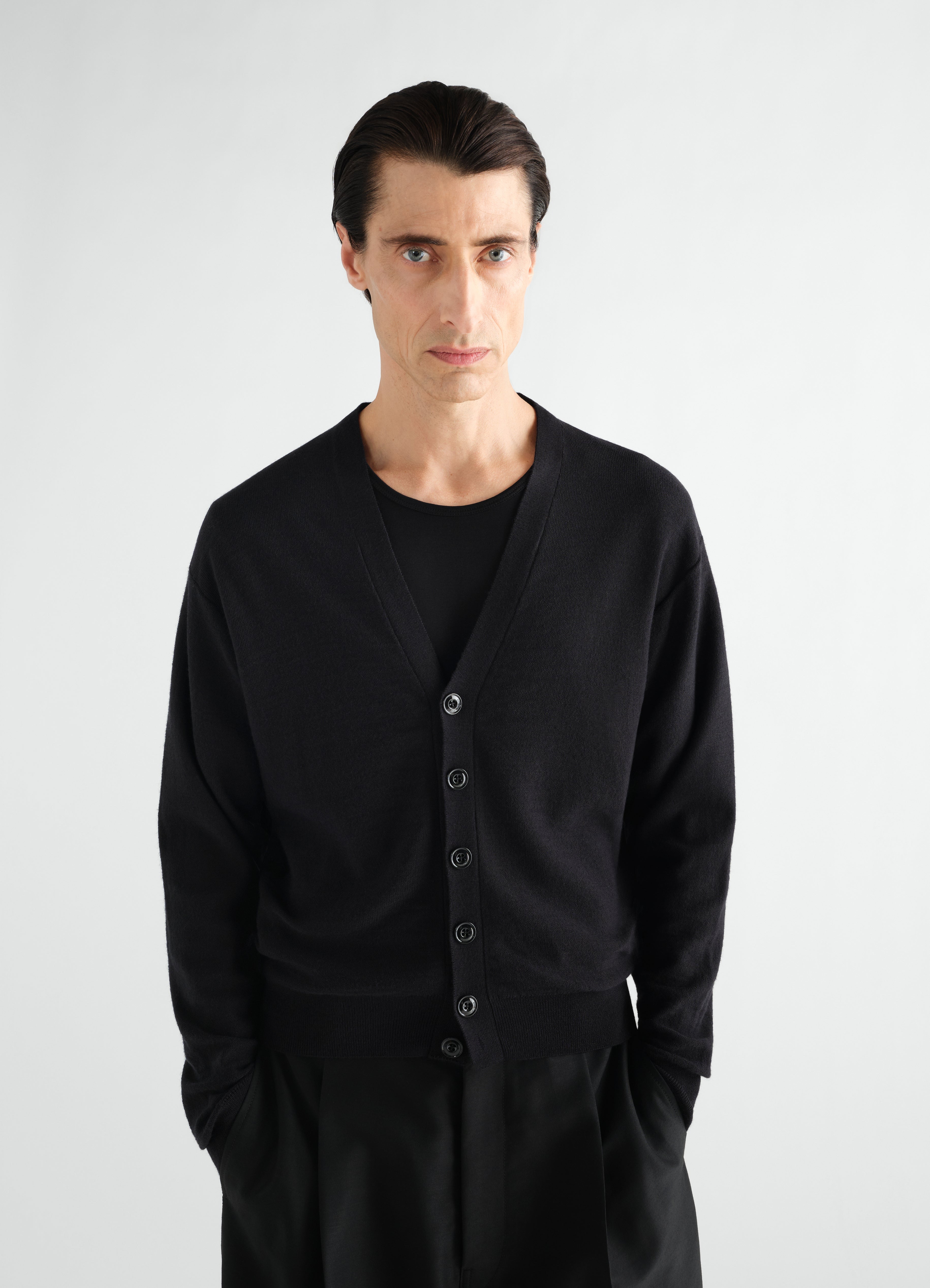 RELAXED TWISTED CARDIGAN IN MERINO BLEND - Black - Merino Blend