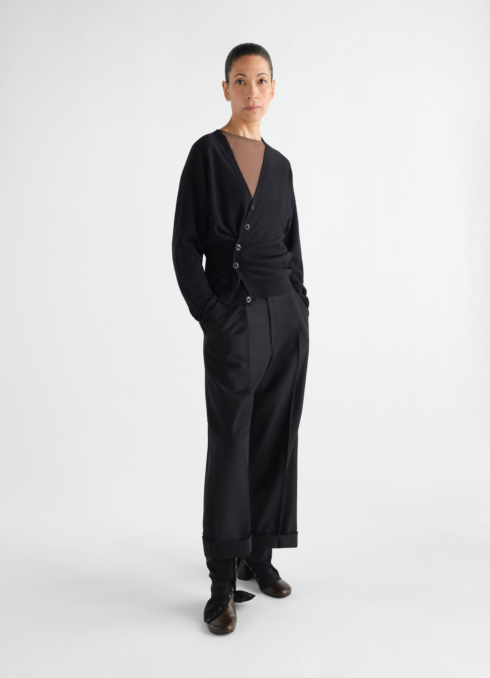 Locker geschnittener twisted cardigan aus merinomischung