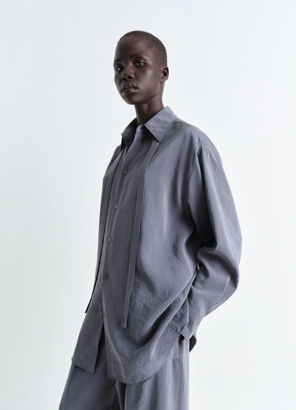 ロング シャツ（タイ付き）