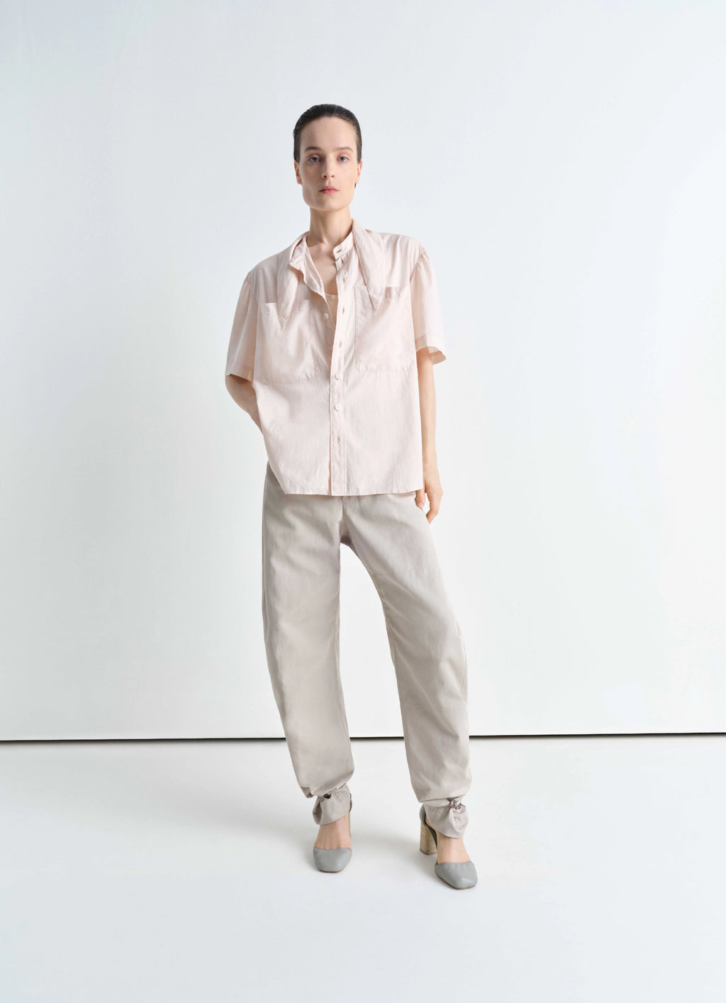 Lemaire Short Sleeve Shirt with Fou in Lightweight Washed Cotton Poplin, model shot, front view buttoned short sleeve
