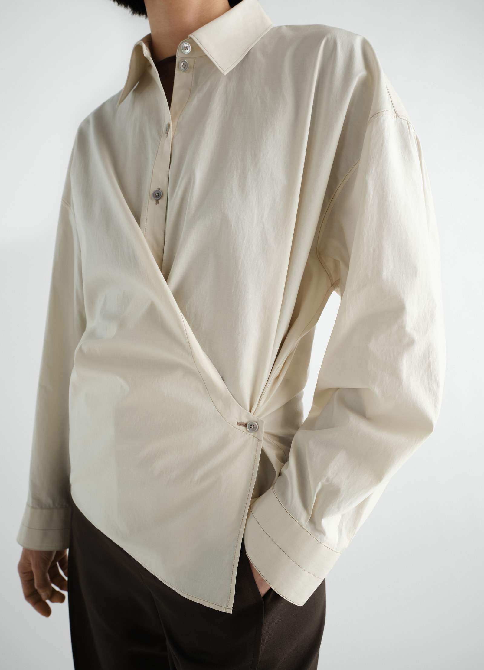 Straight collar twisted shirt in washed cotton silk