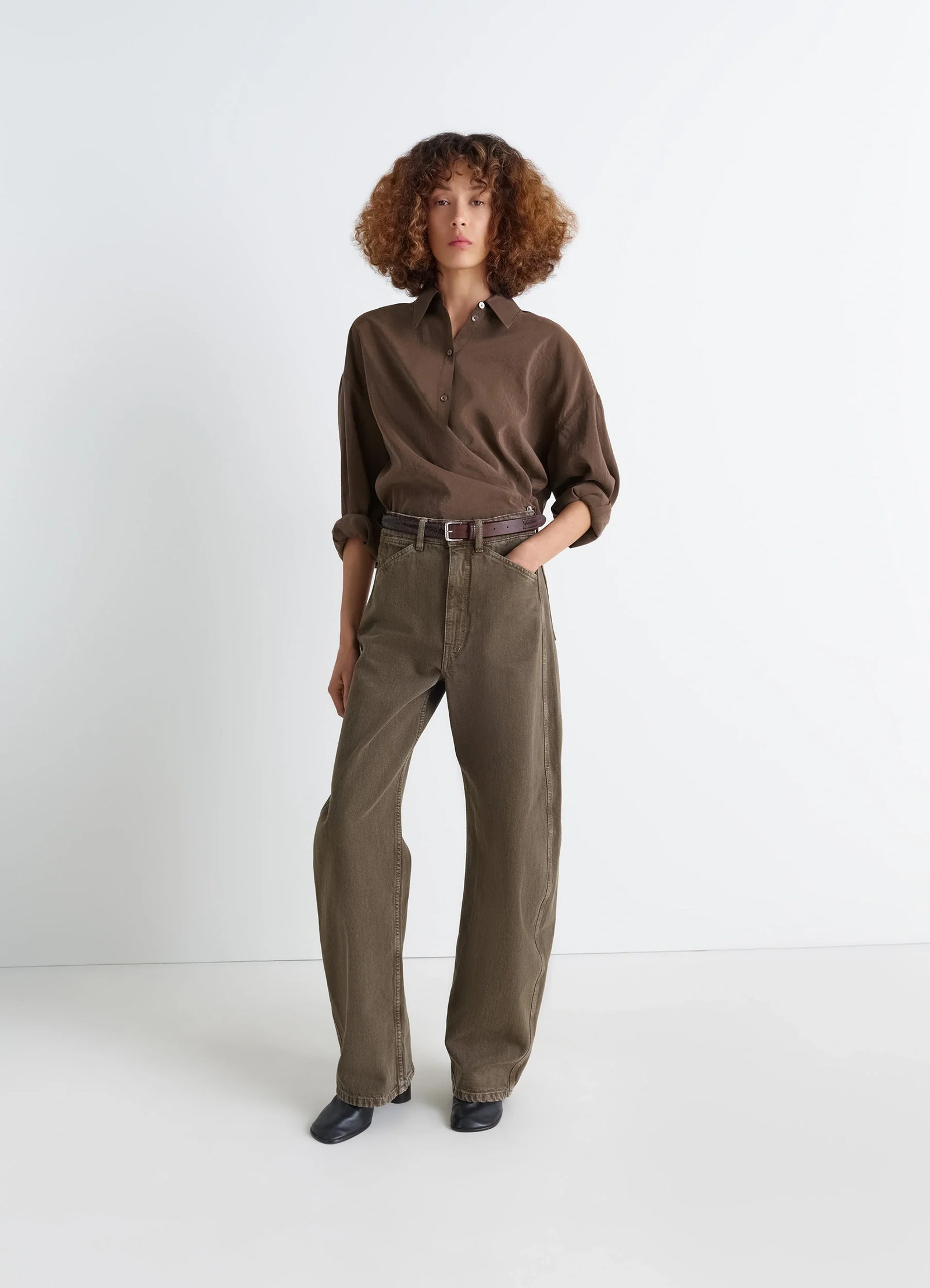 Lemaire straight collar twisted shi in dry silk blend, model shot, porte side view loose fit rolled sleeves