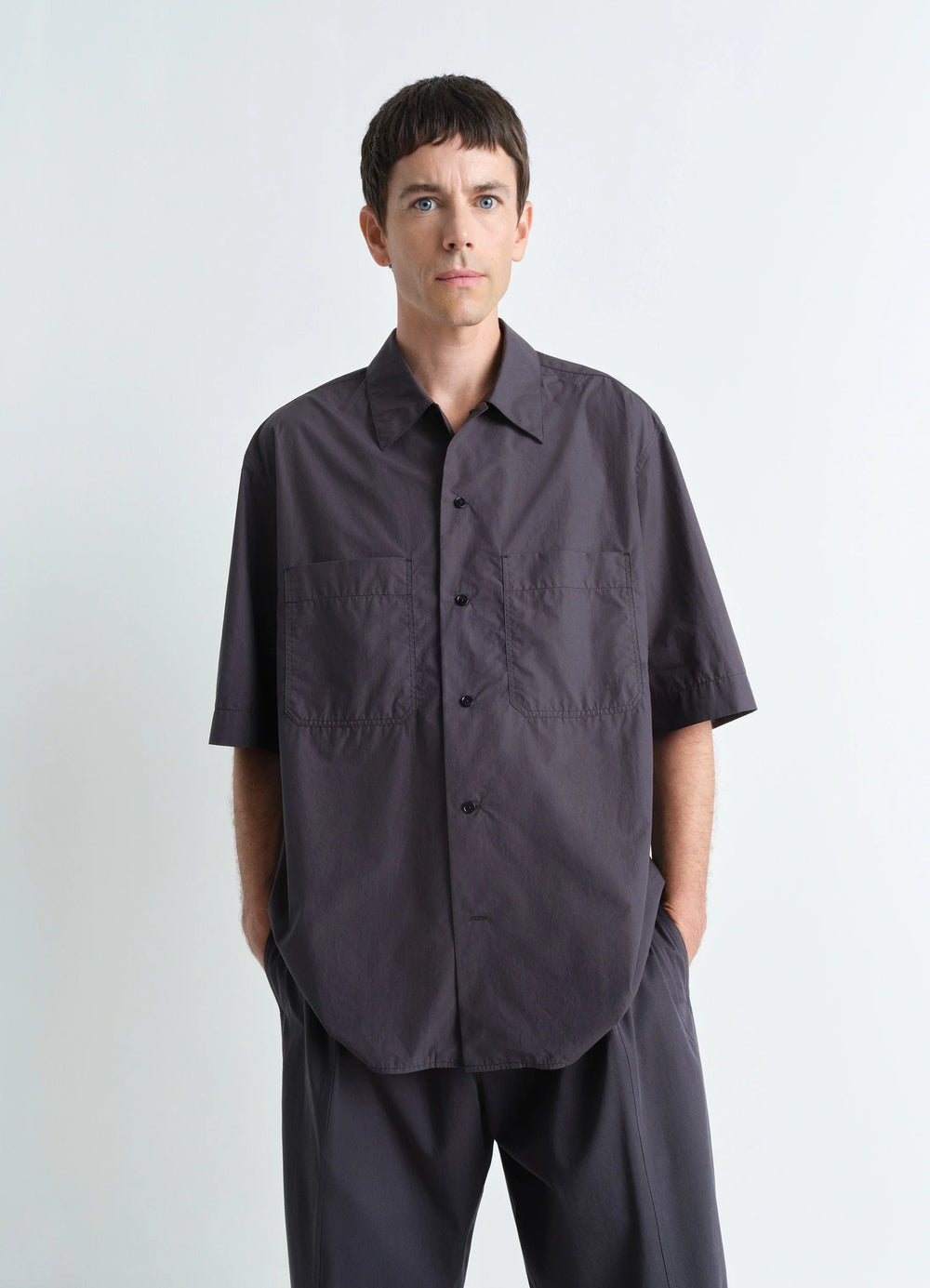 Convertible Shirt in Cotton Poplin, model shot, Front View Relaxed Short-Sleeved