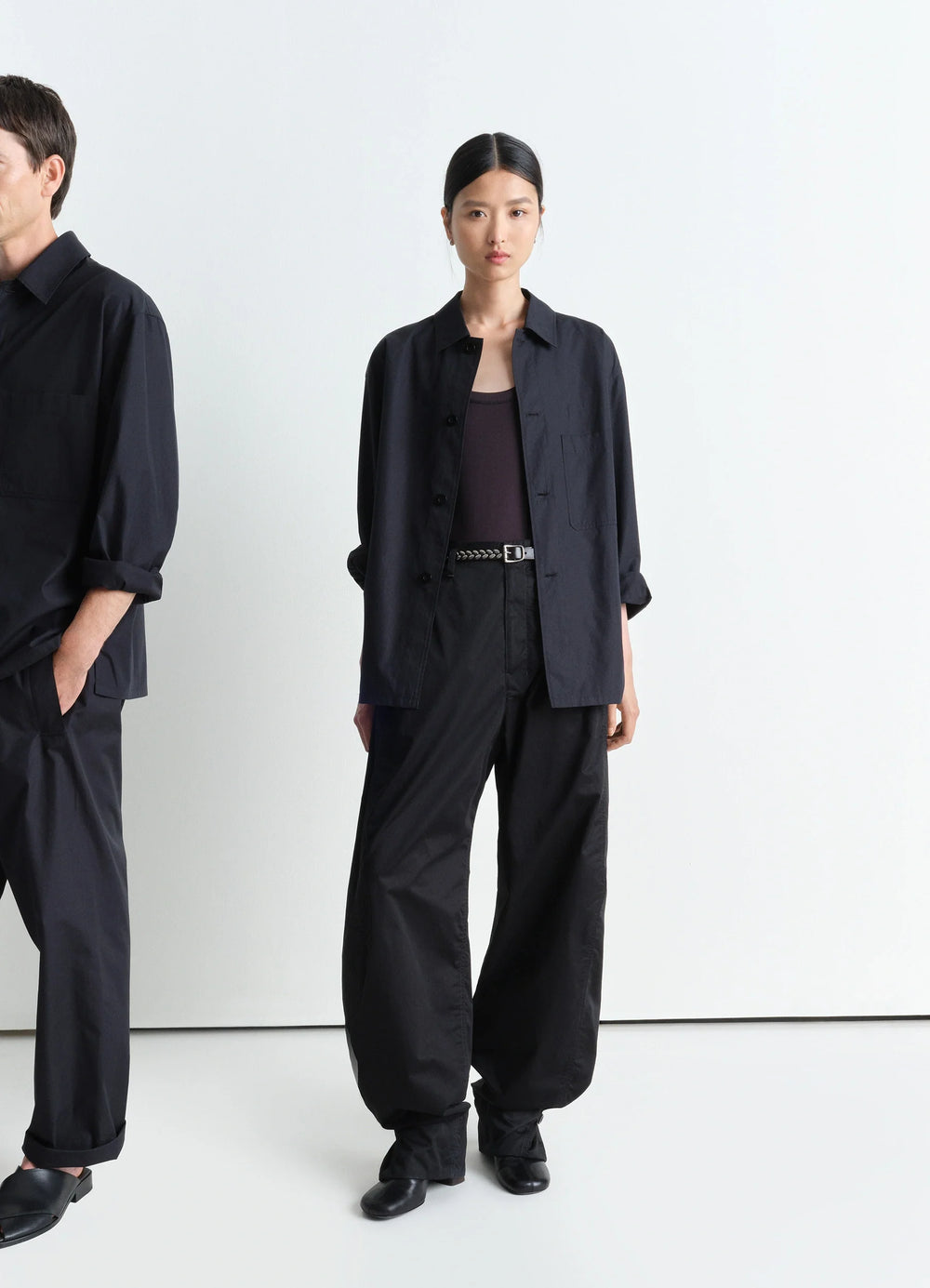 Lemaire Pyjama Shirt in Black Heavy Cotton Washed Poplin, model shot, Front view Convertible collar boxy fit