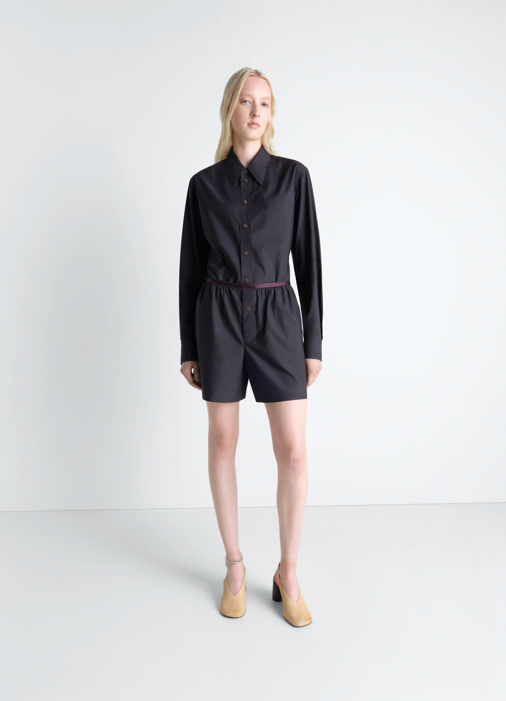 Pointed Collar Shirt in Washed Cotton Silk, model shot, side view relaxed fit