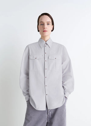 Chest-Pocket Fitted Shirt in Cotton crepe, model shot, Front view Slim fit with patch pockets