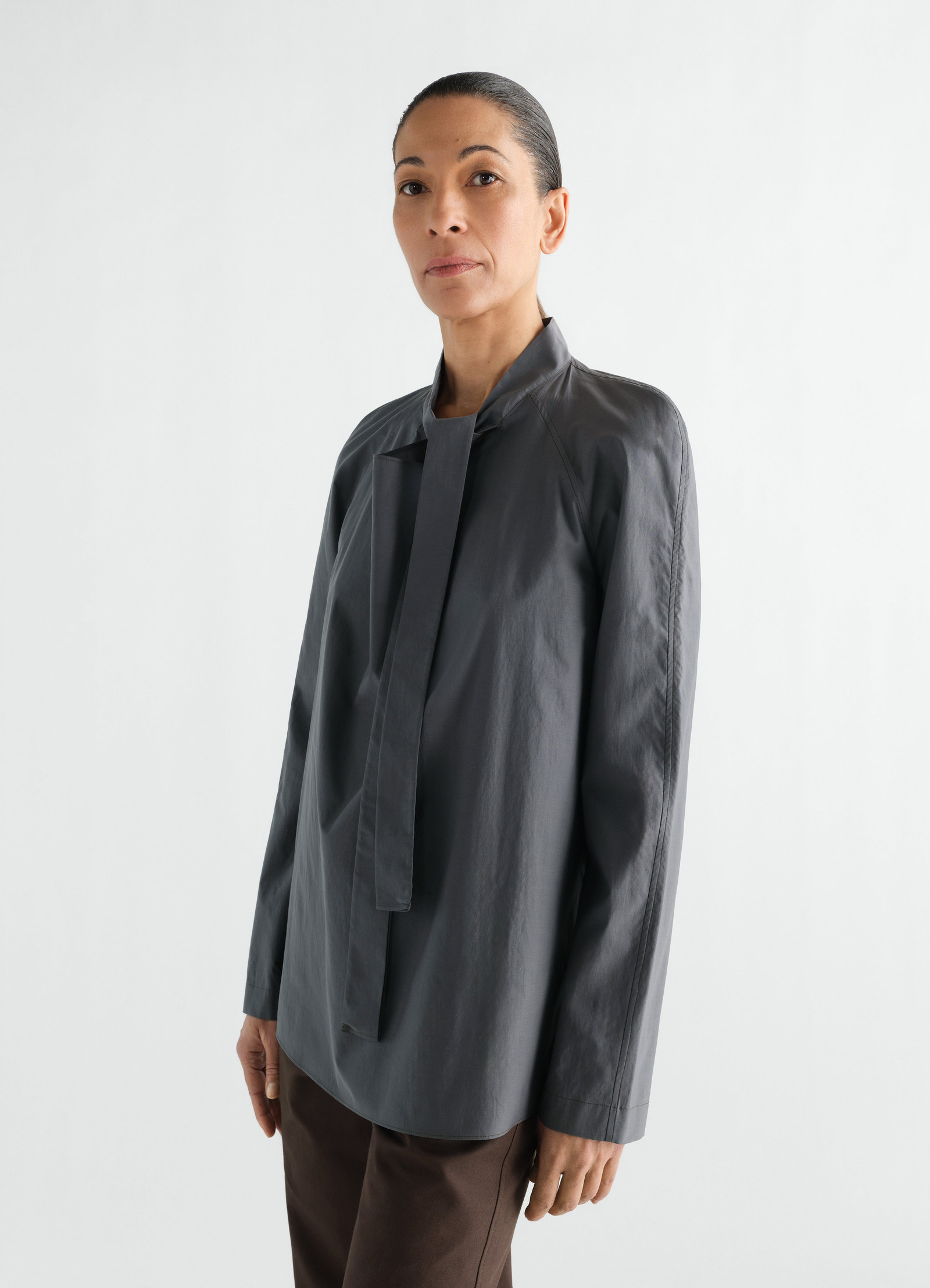 Ascot blouse in washed cotton silk