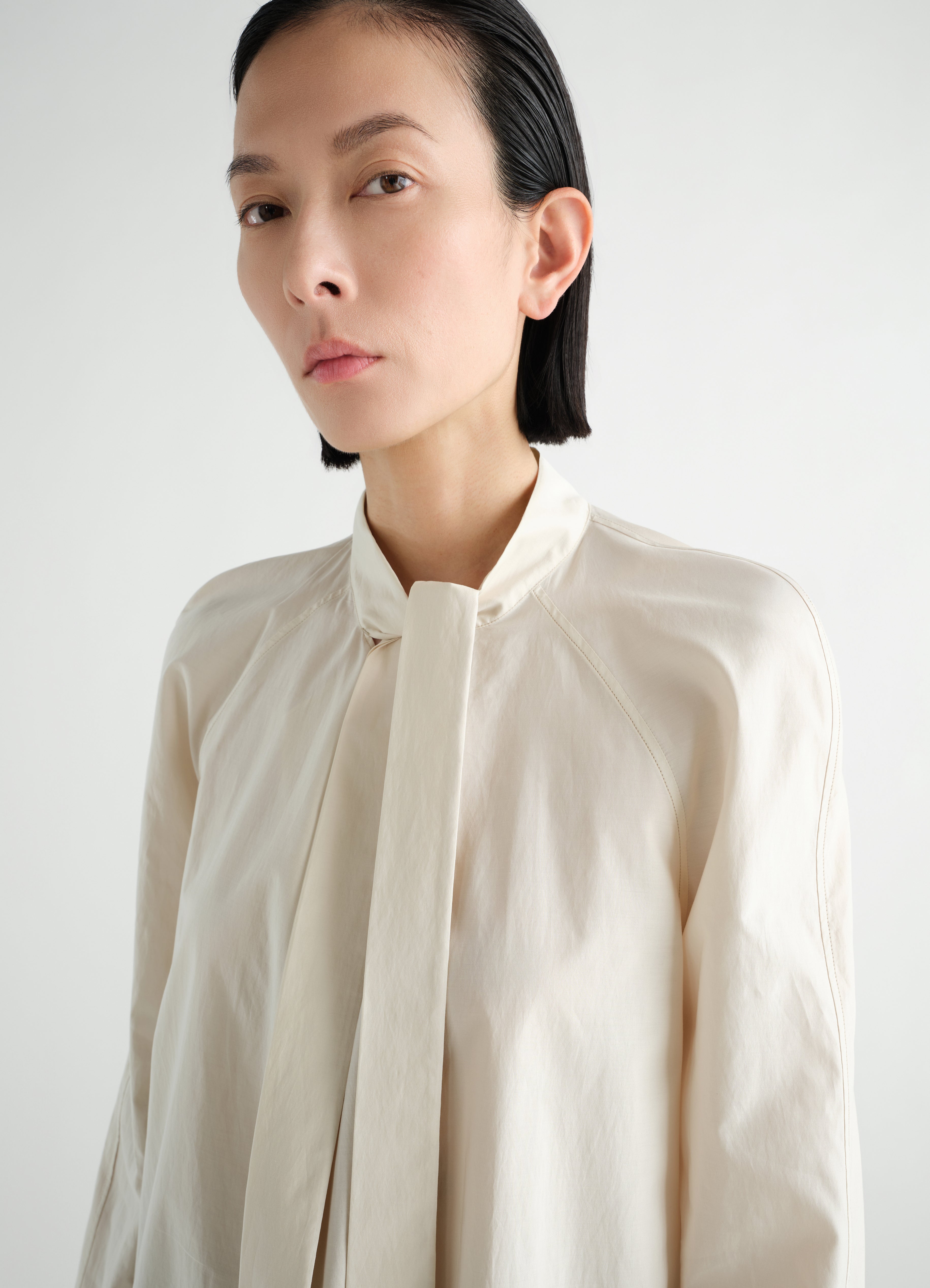 ASCOT BLOUSE IN WASHED COTTON SILK - Light Cream - Washed Cotton