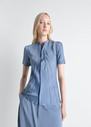 Creased fitted shirt in poly viscose twill, model shot, front view irregular pleats, fitted