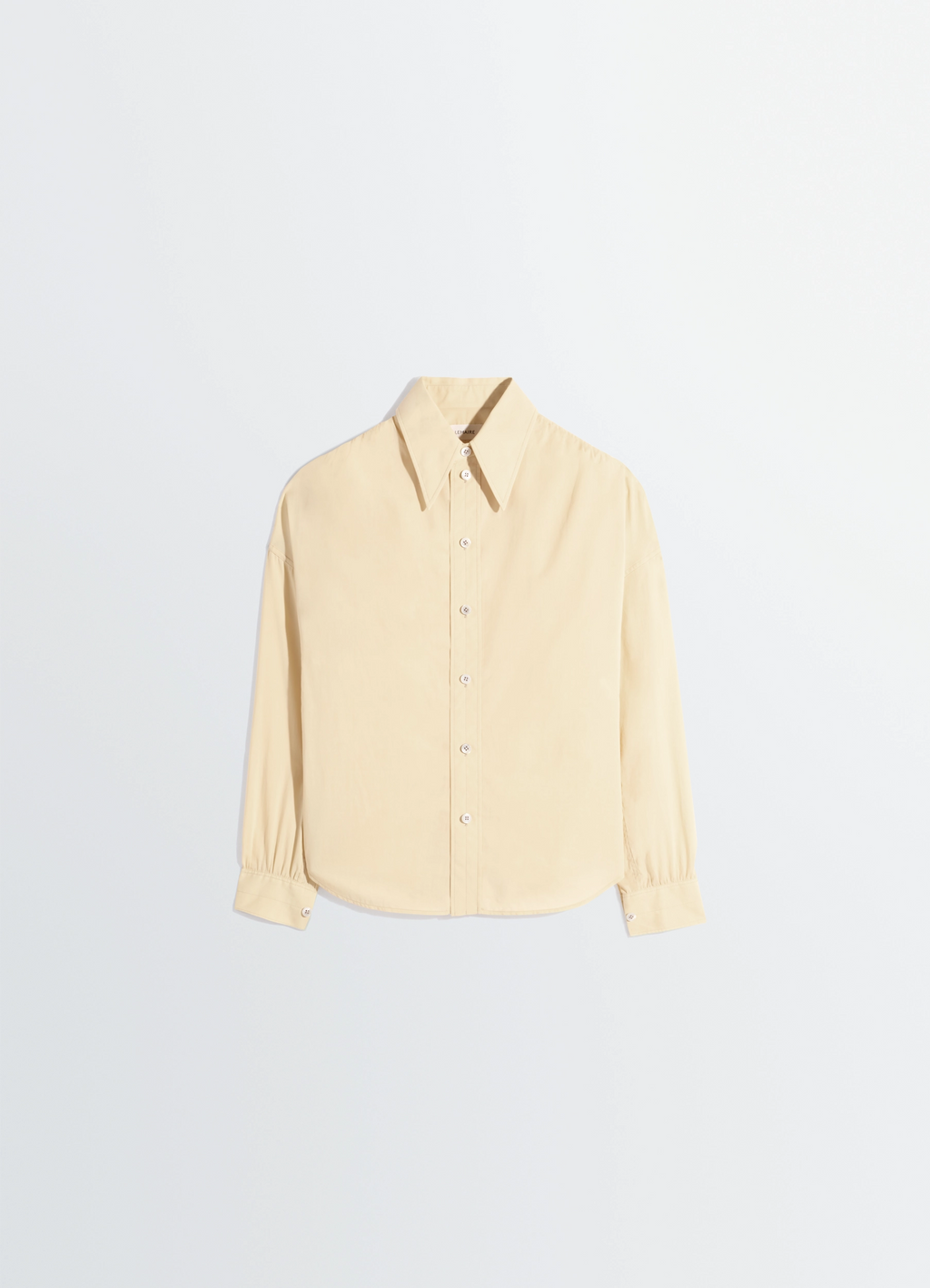 Soft pointed collar shirt in washed cotton muslin