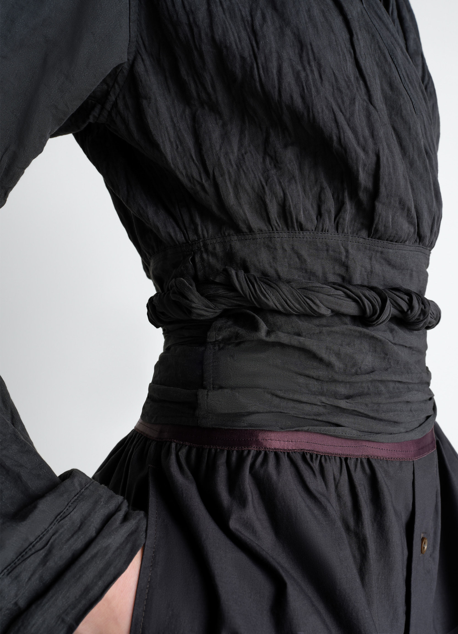 Crinkled wrap top in crinkled cotton metal