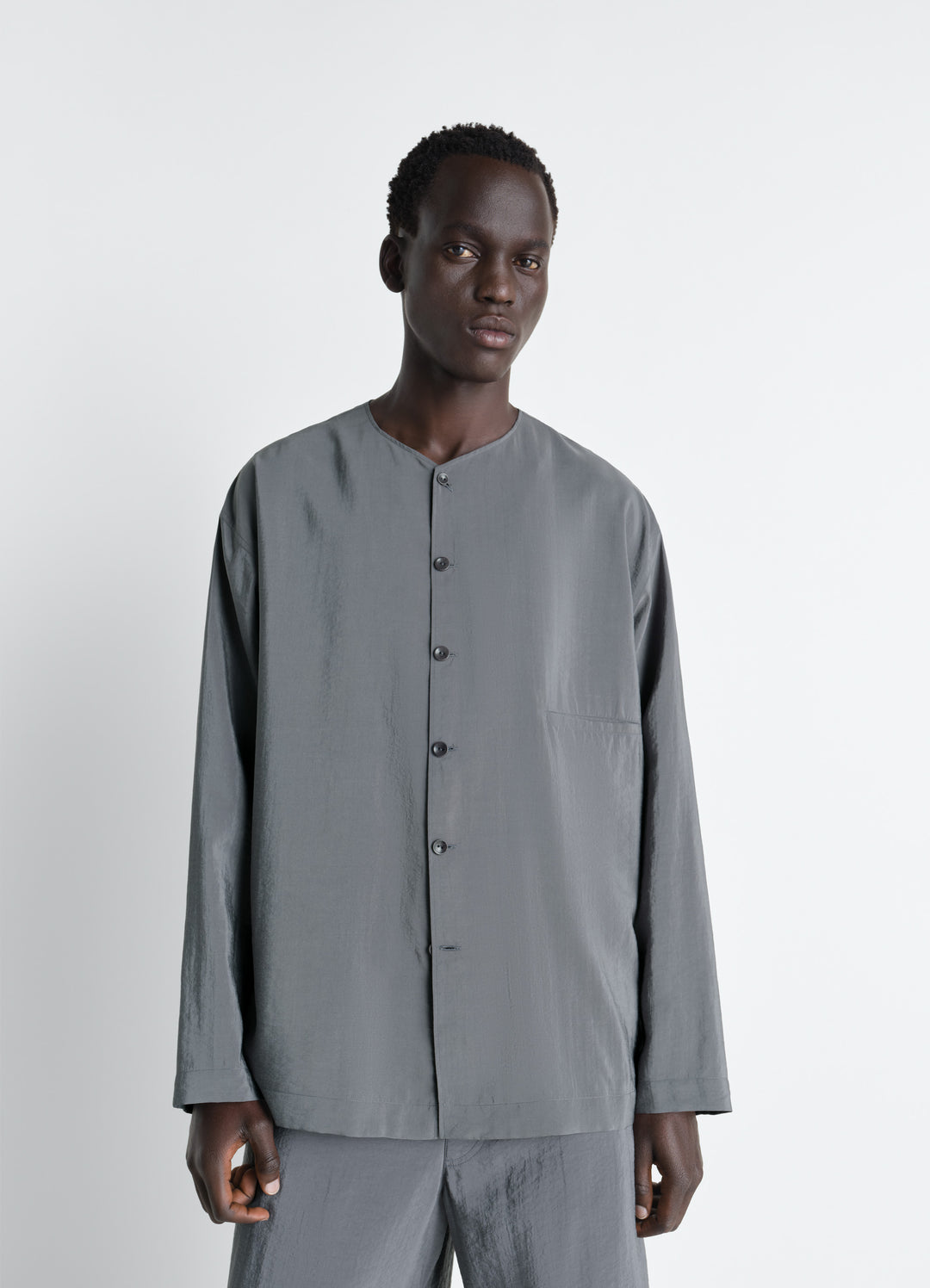 Lemaire V-Neck Shirt in Dry Silk, model shot, Front view Classic fit