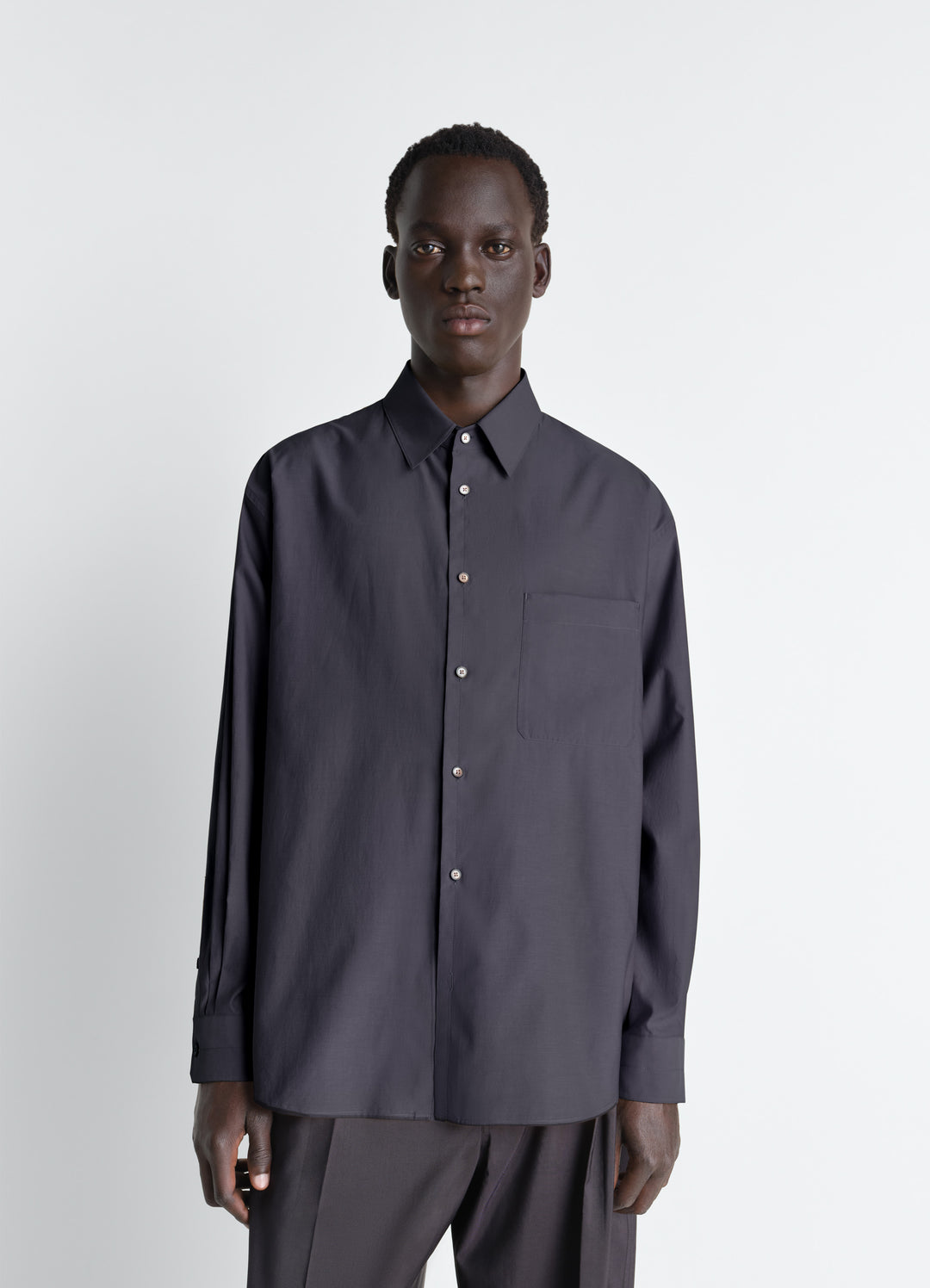 Regular Shirt in Washed Cotton Silk, model shot, Front view Classic fit