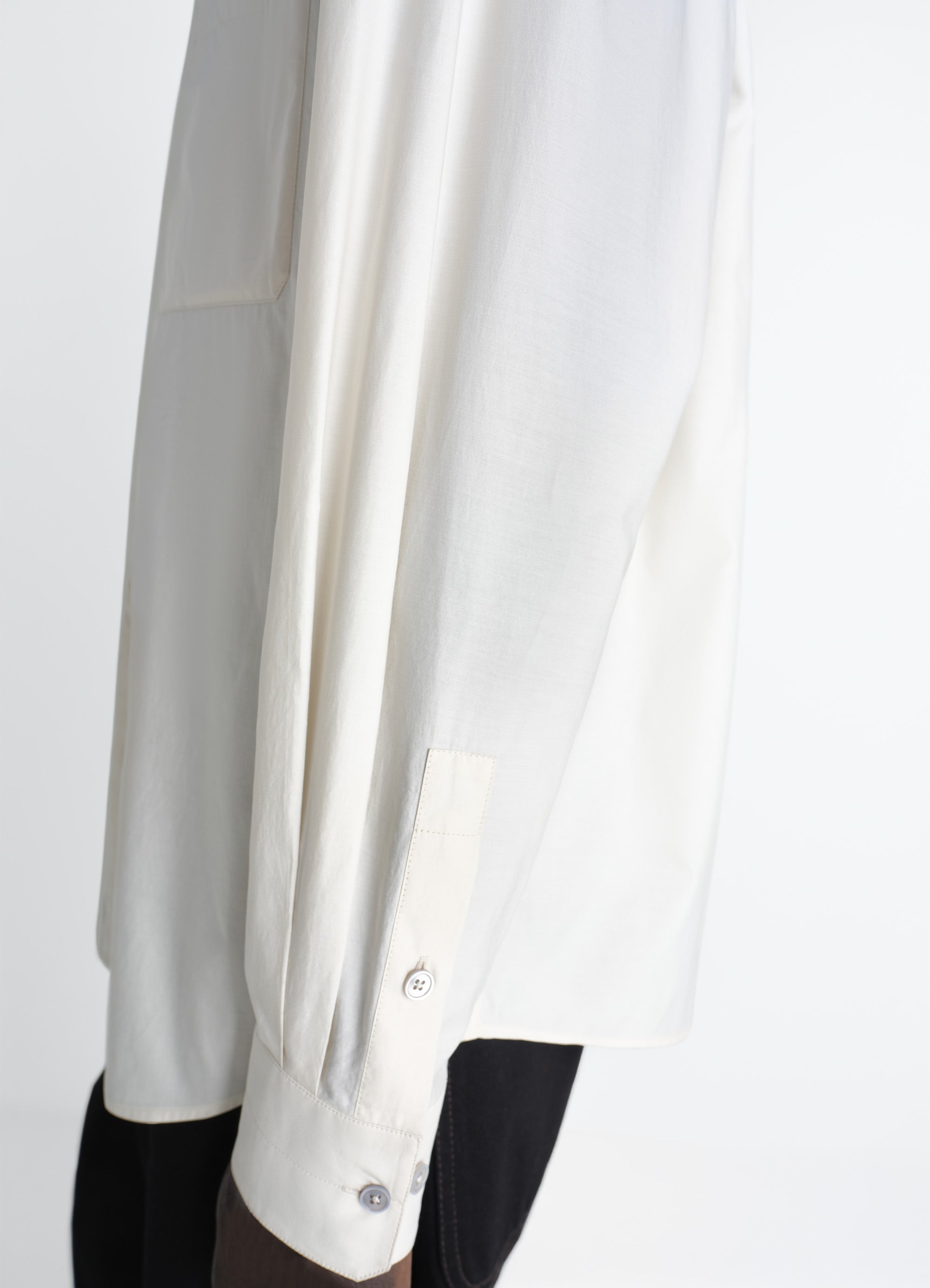 ウォッシュドコットンシルクのレギュラーシャツ - Light Cream