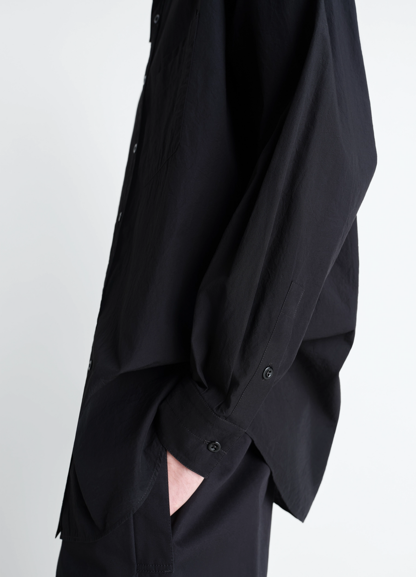 Two pocket shirt in crepe cotton