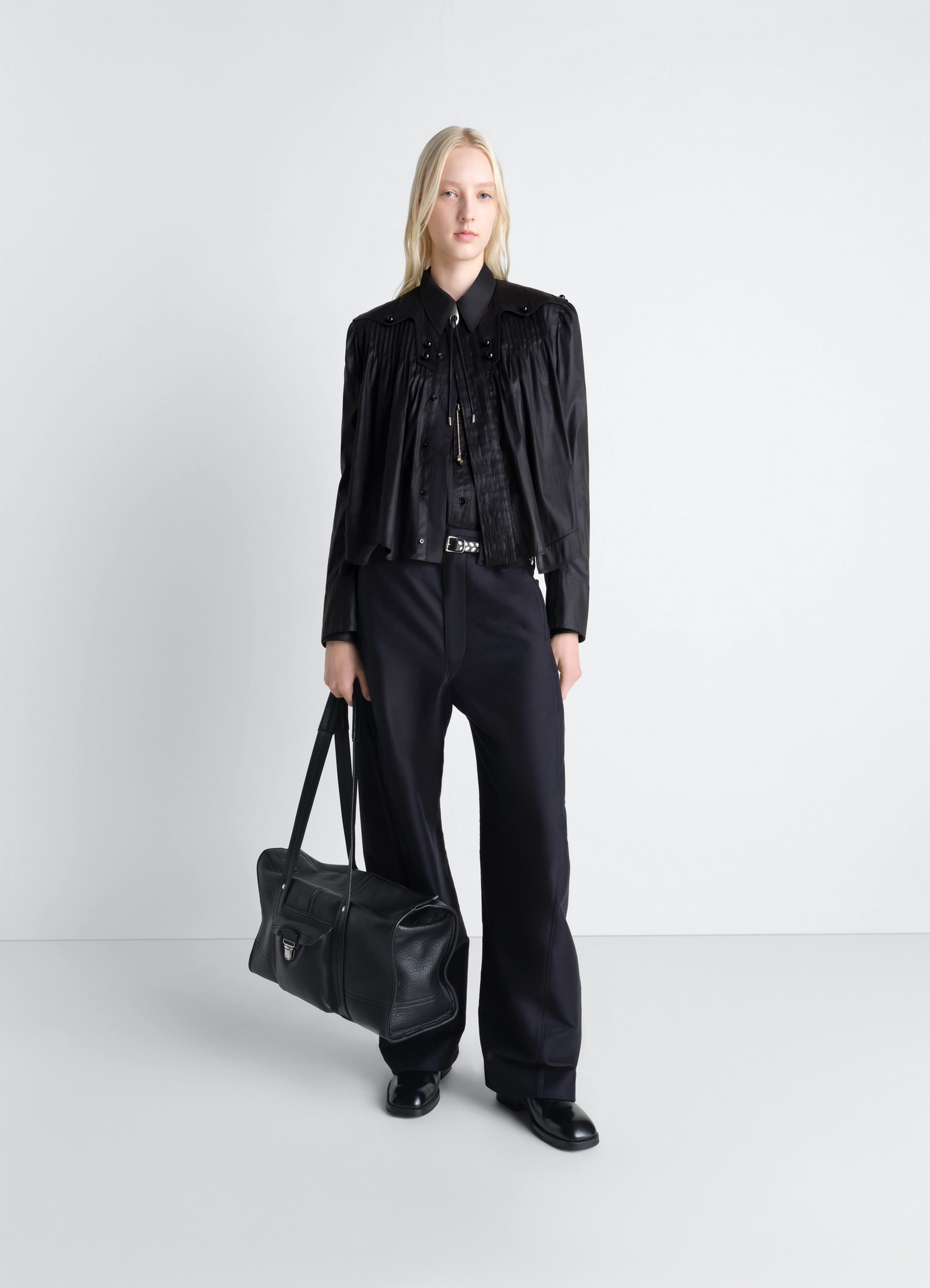 Pleated blouse in chintzed toile