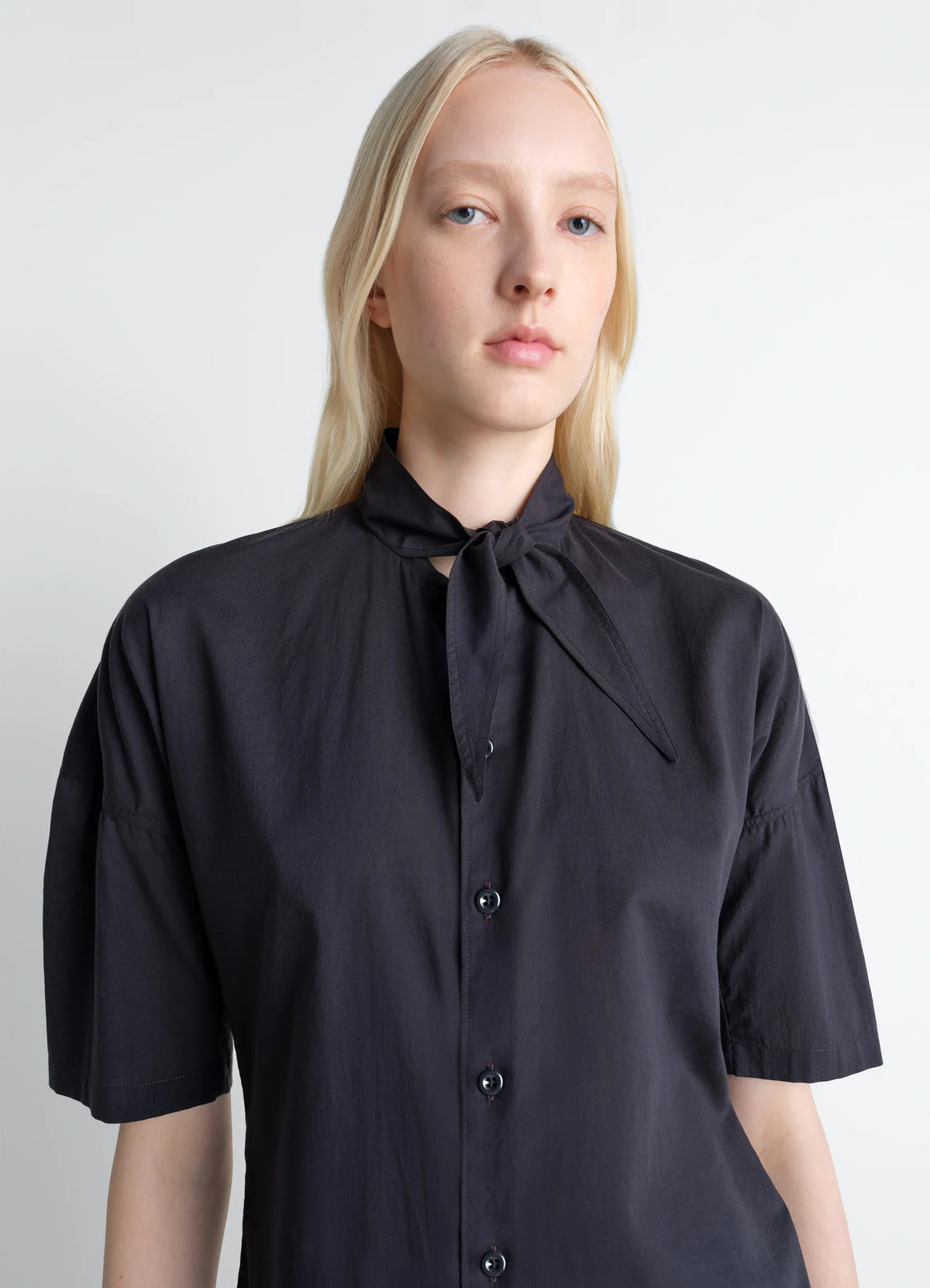 SHORT SLEEVE SHIRT WITH FOULARD IN WASHED COTTON MUSLIN