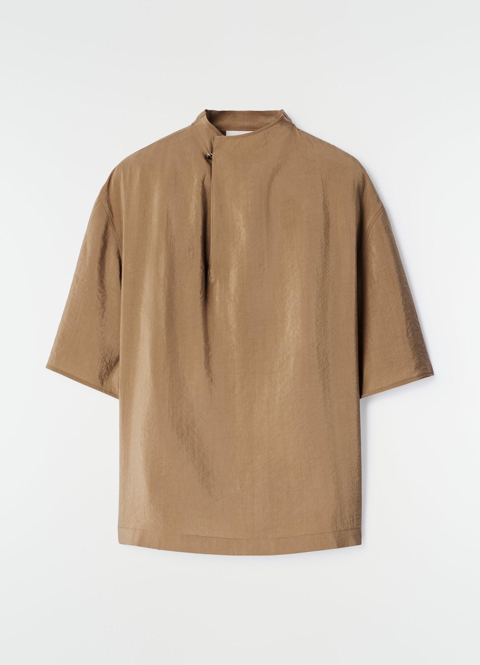 Soft collar top in dry silk