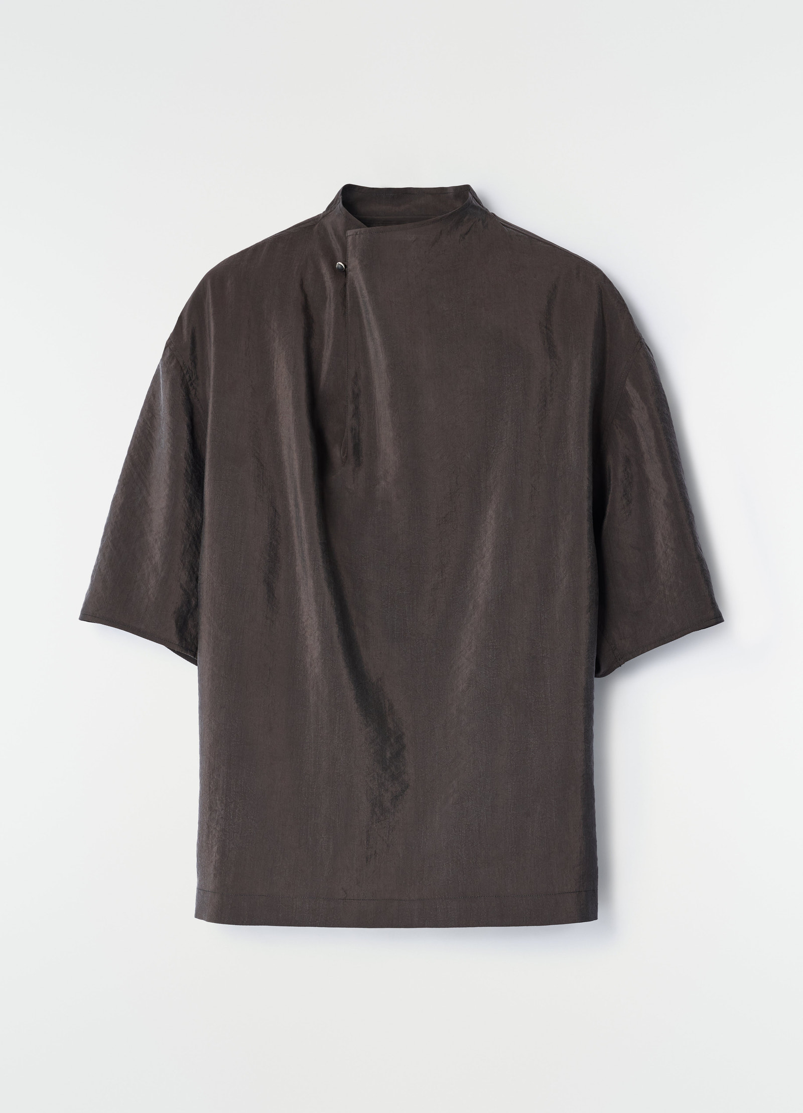 Soft collar top in dry silk