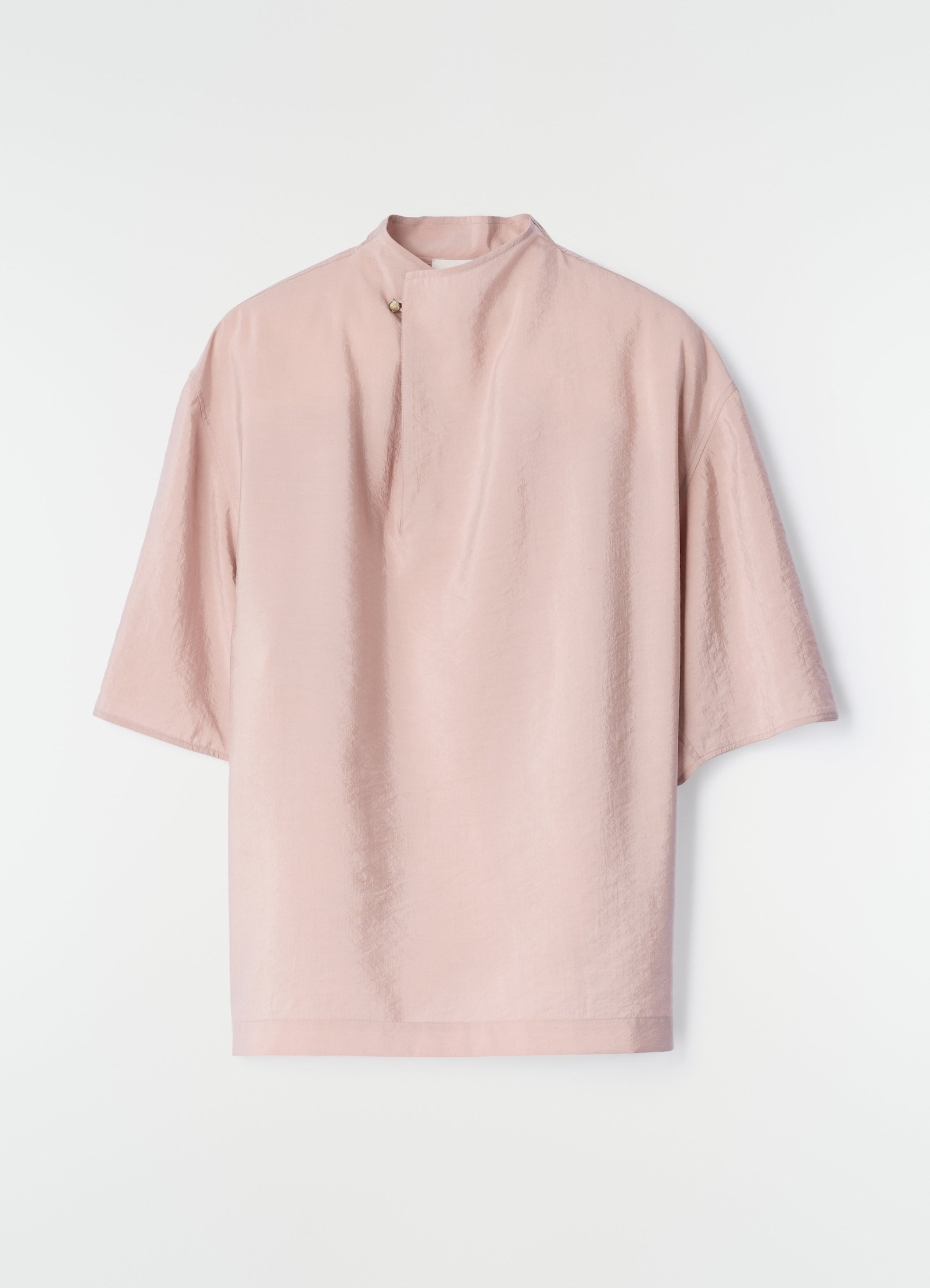 Soft collar top in dry silk