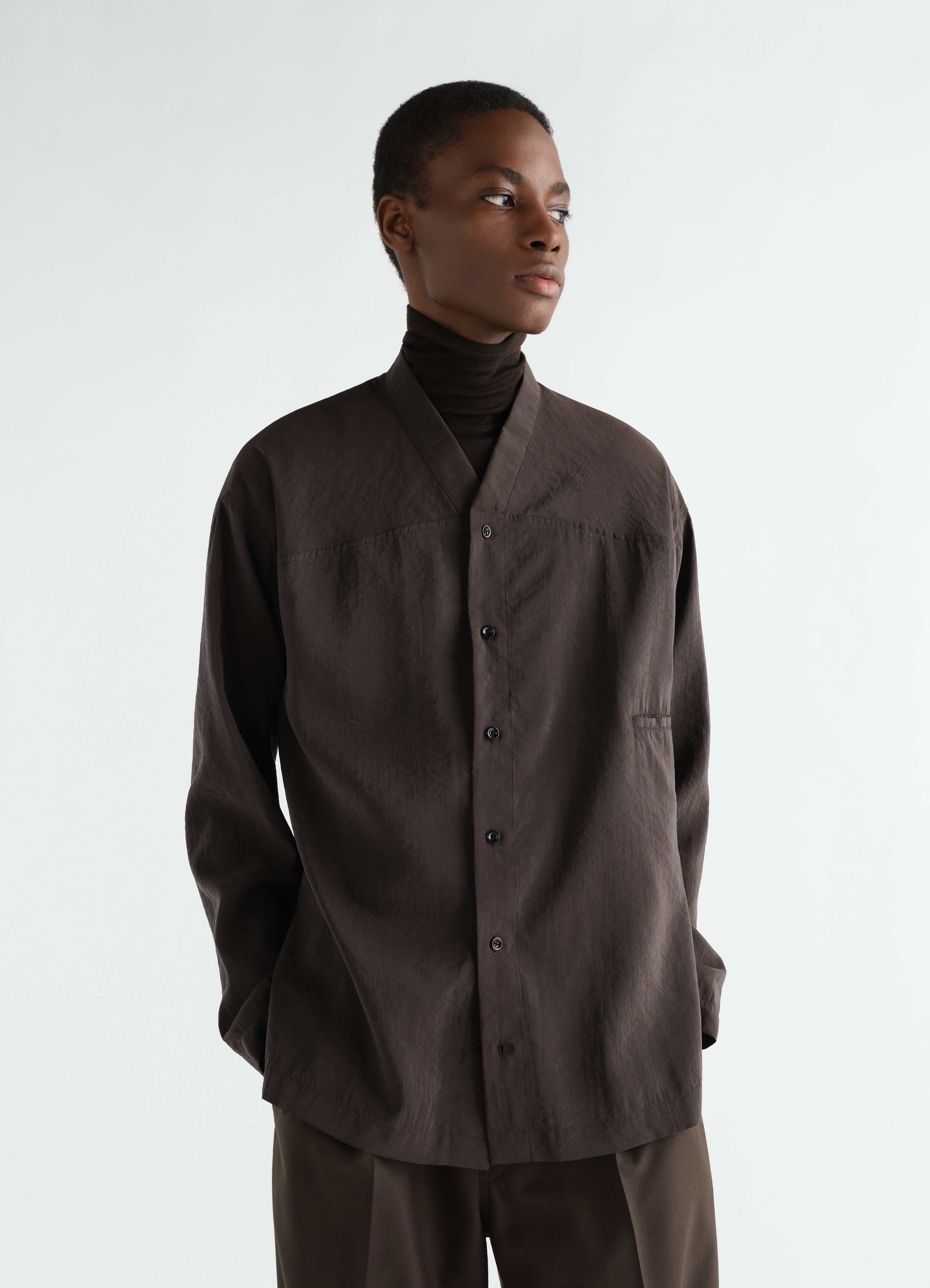 V-NECK SHIRT IN DRY SILK