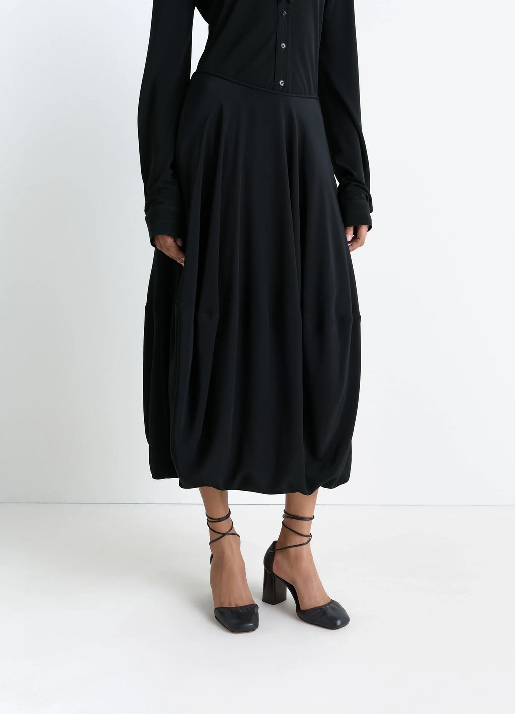 Balloon Skirt in Silk Crepe de Chine, model shot, side view ankle length fit