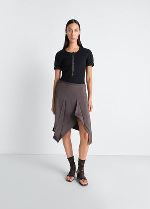 Creased foulard skirt in poly viscose twill, model shot, front view irregular pleats, panels