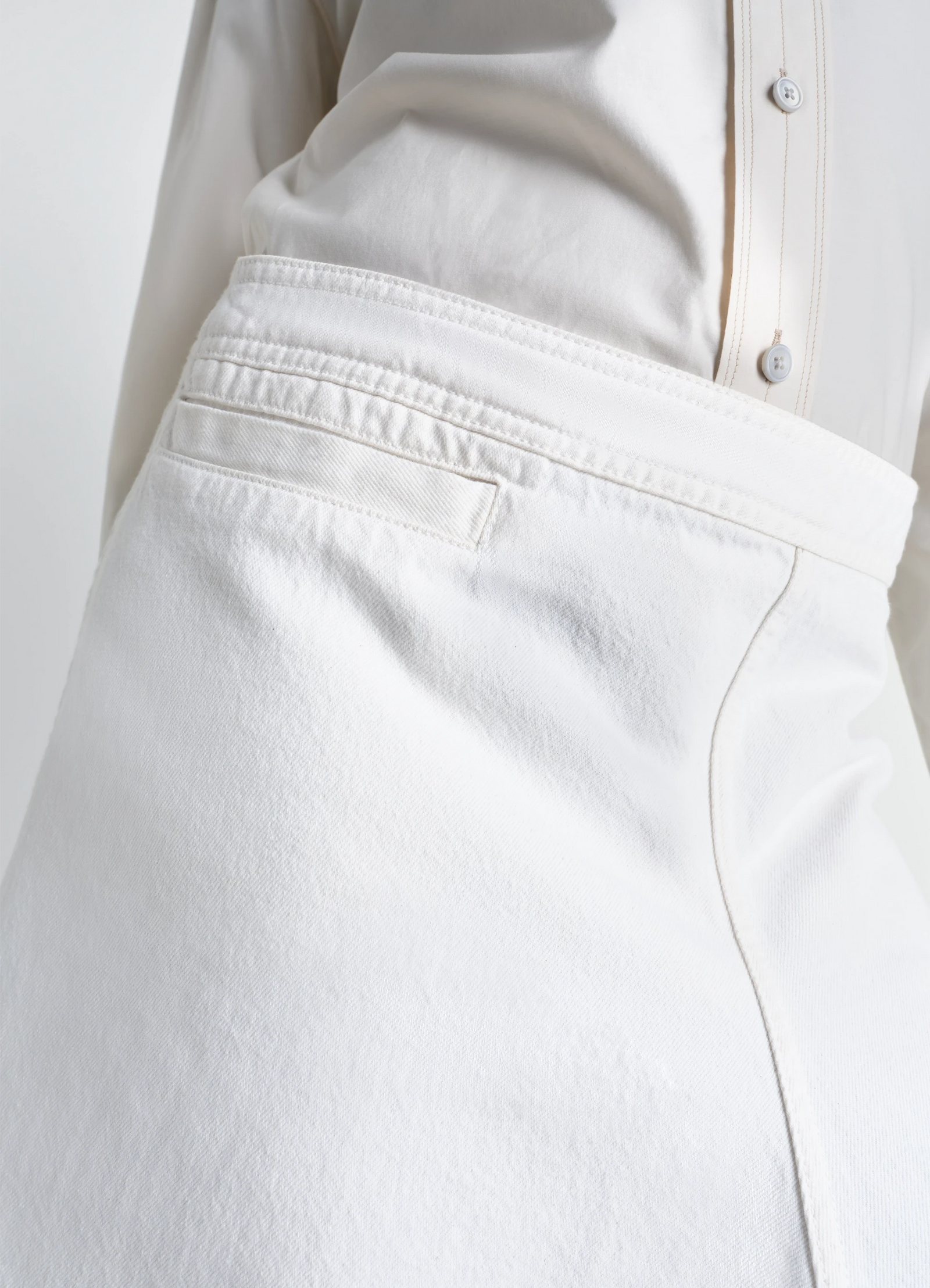 Asymmetric skirt in denim