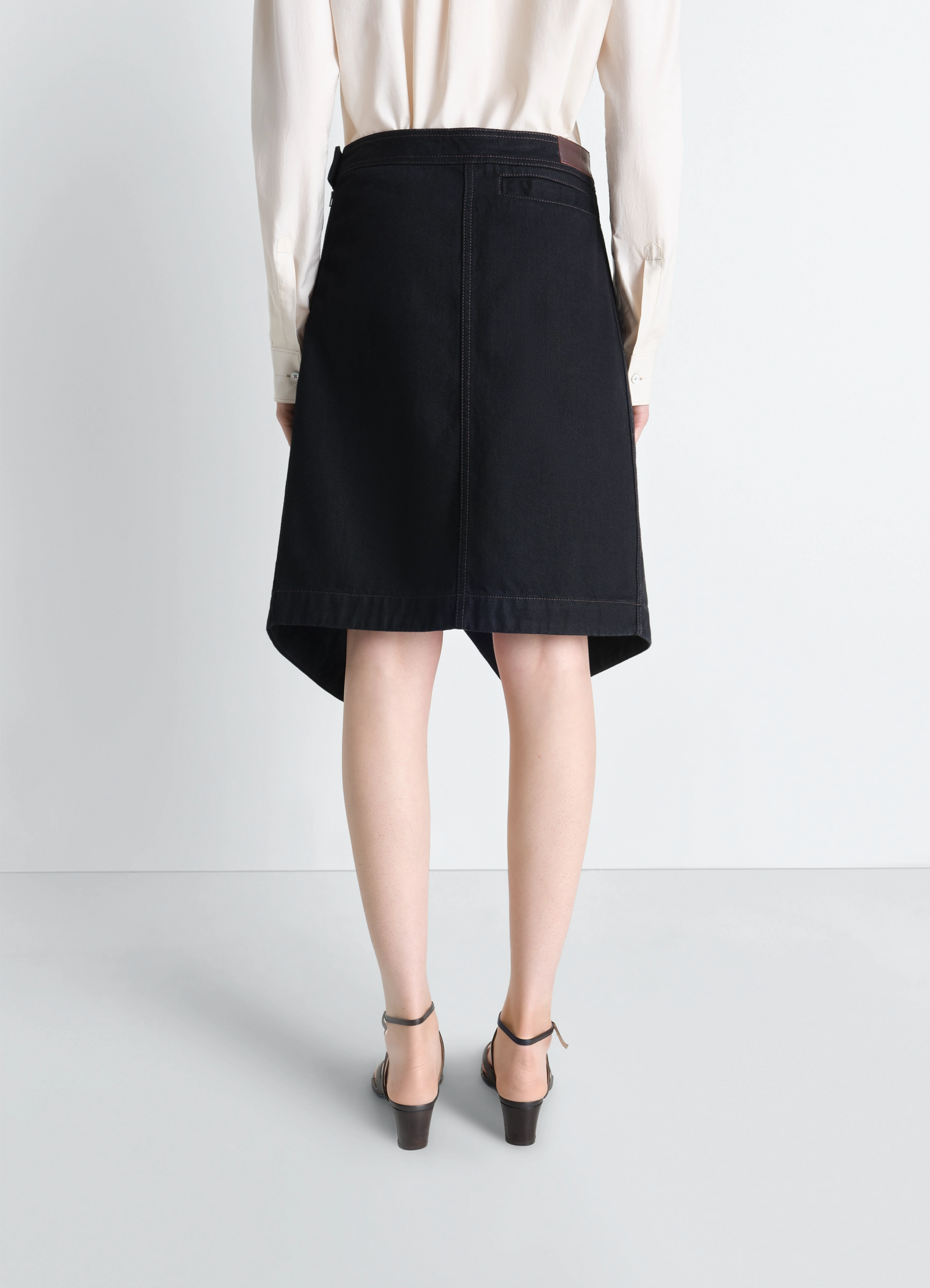 Asymmetric skirt in denim