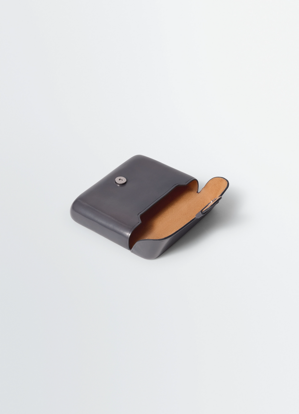 IL BUSSETTO FOR LEMAIRE CARD HOLDER in Vegetable-tanned cowhide, product shot, angled open view smooth button clasp detail